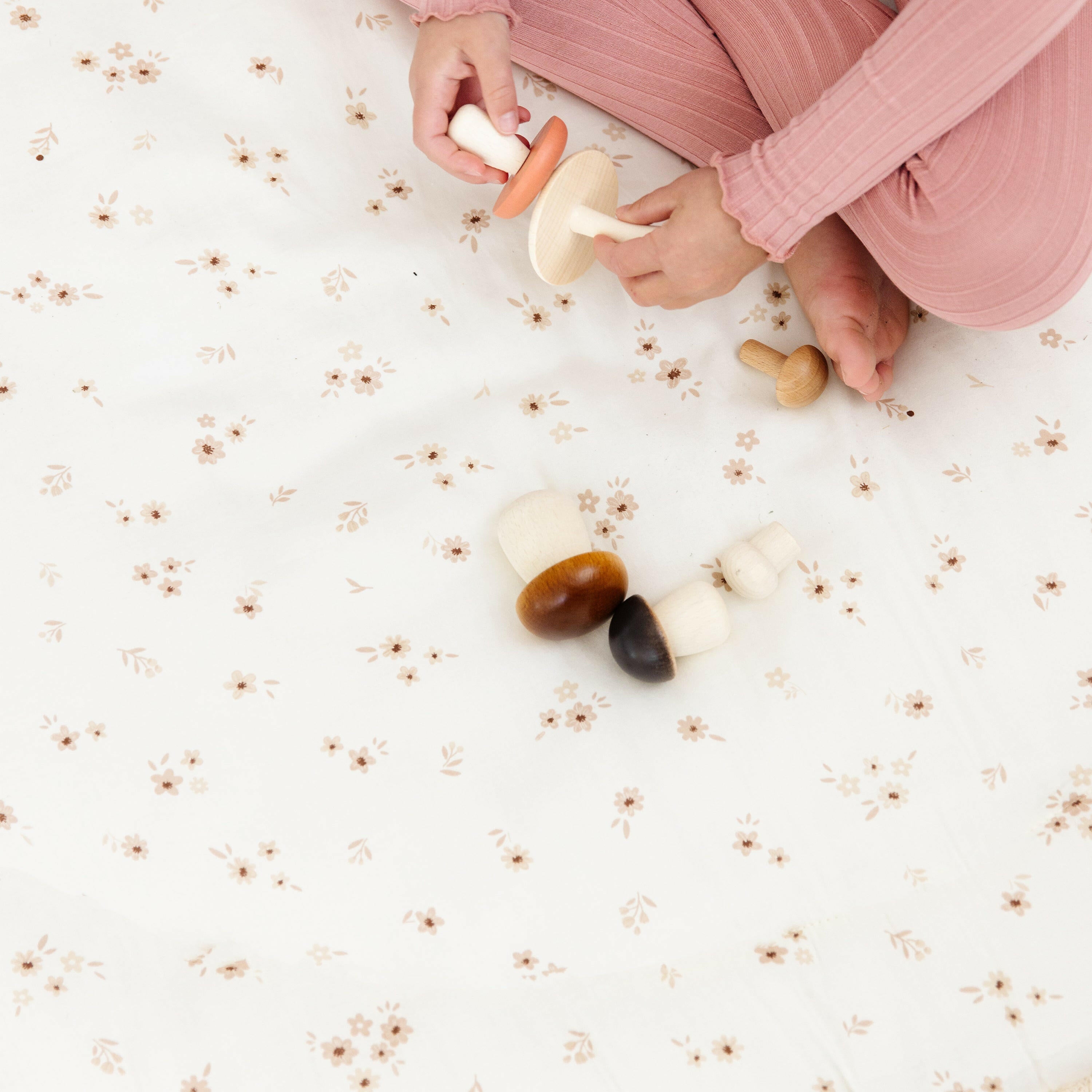 Organic Crib Sheet - Bloom Crib Sheet Makemake Organics