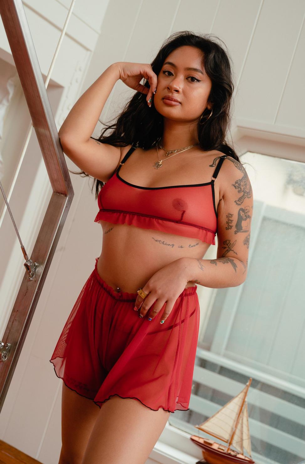 Toni Short - Scarlet