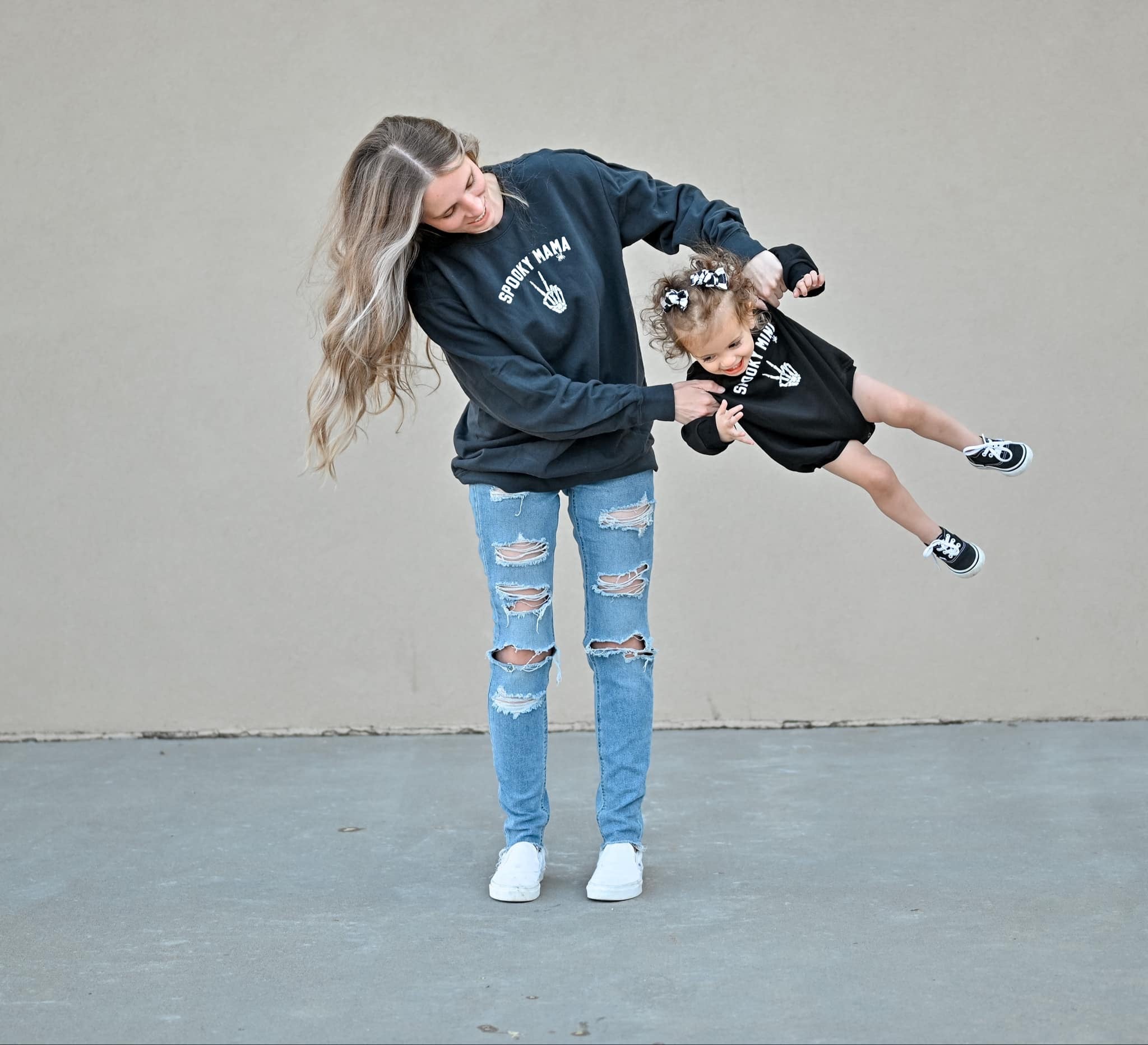 Adult 'Spooky Mama' Comfort Colors Crewneck