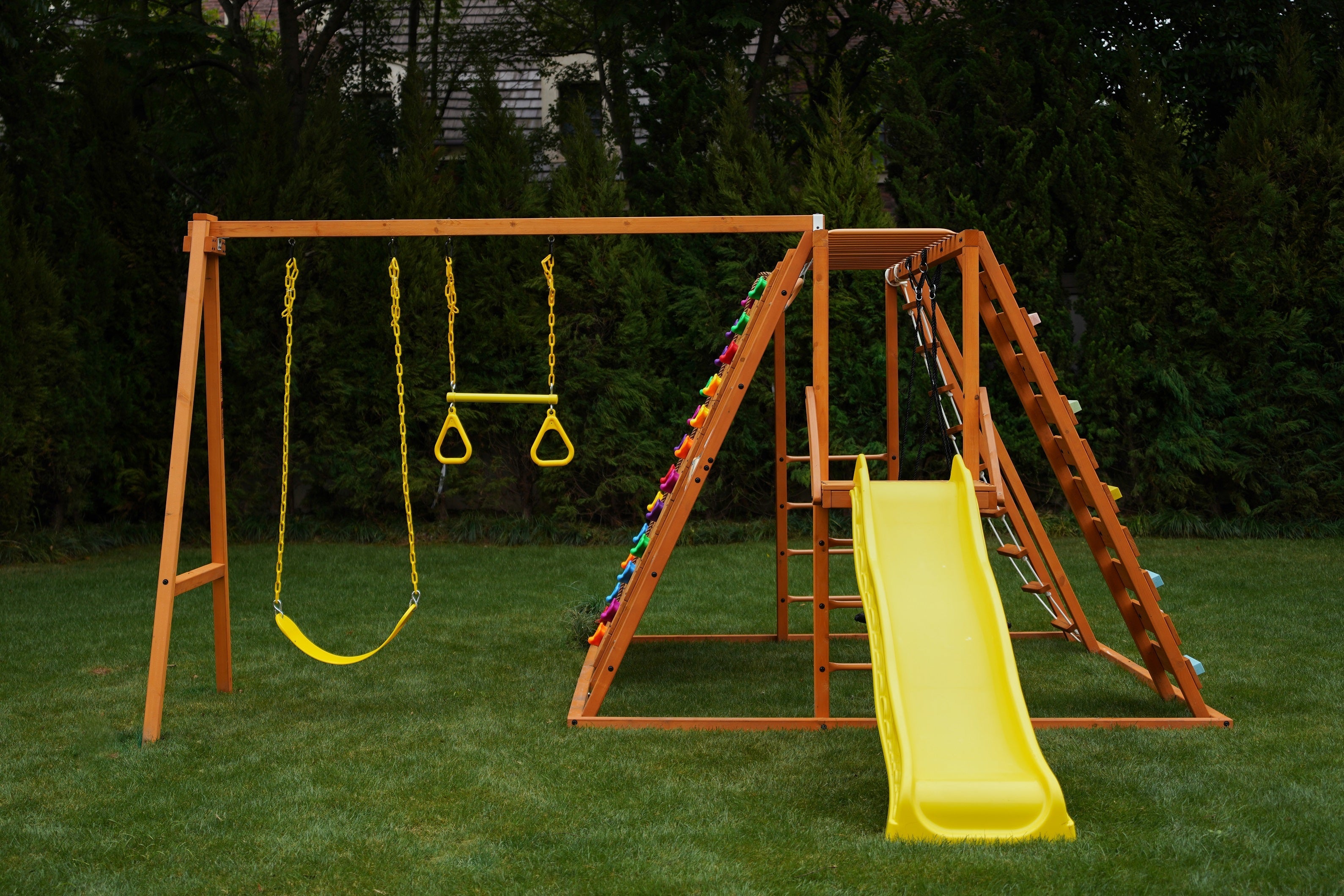 Sycamore - Backyard Ultimate Climbing Set with 2 Swings And Trapeze Bar Outdoor Avenlur.com