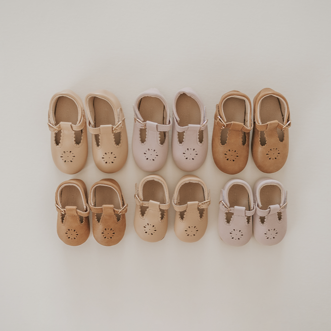 Leather Petal T-Bar | Color 'Honey' | Hard Sole Consciously Baby