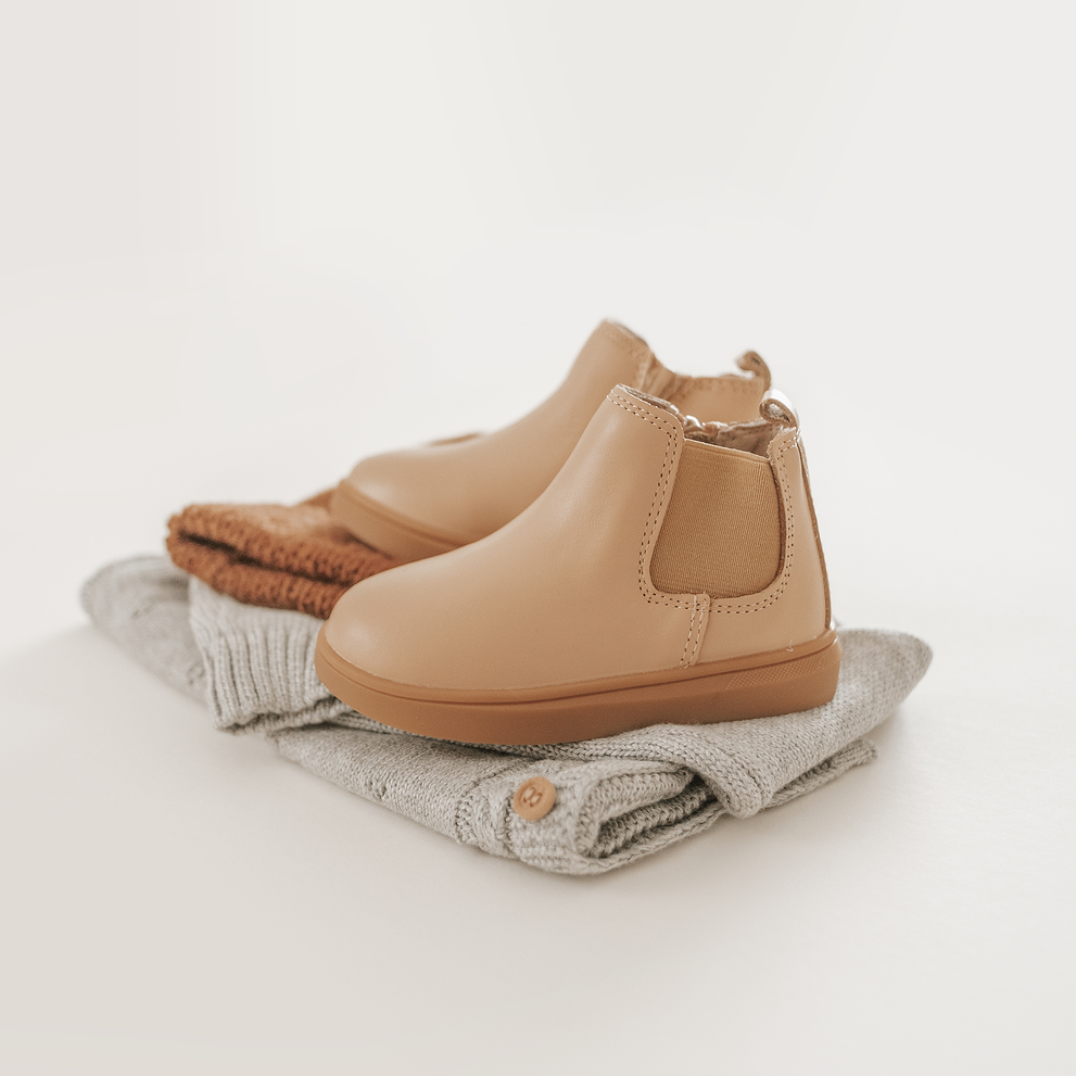 Leather Chelsea Boot | Color 'Honey' | Hard Sole Consciously Baby