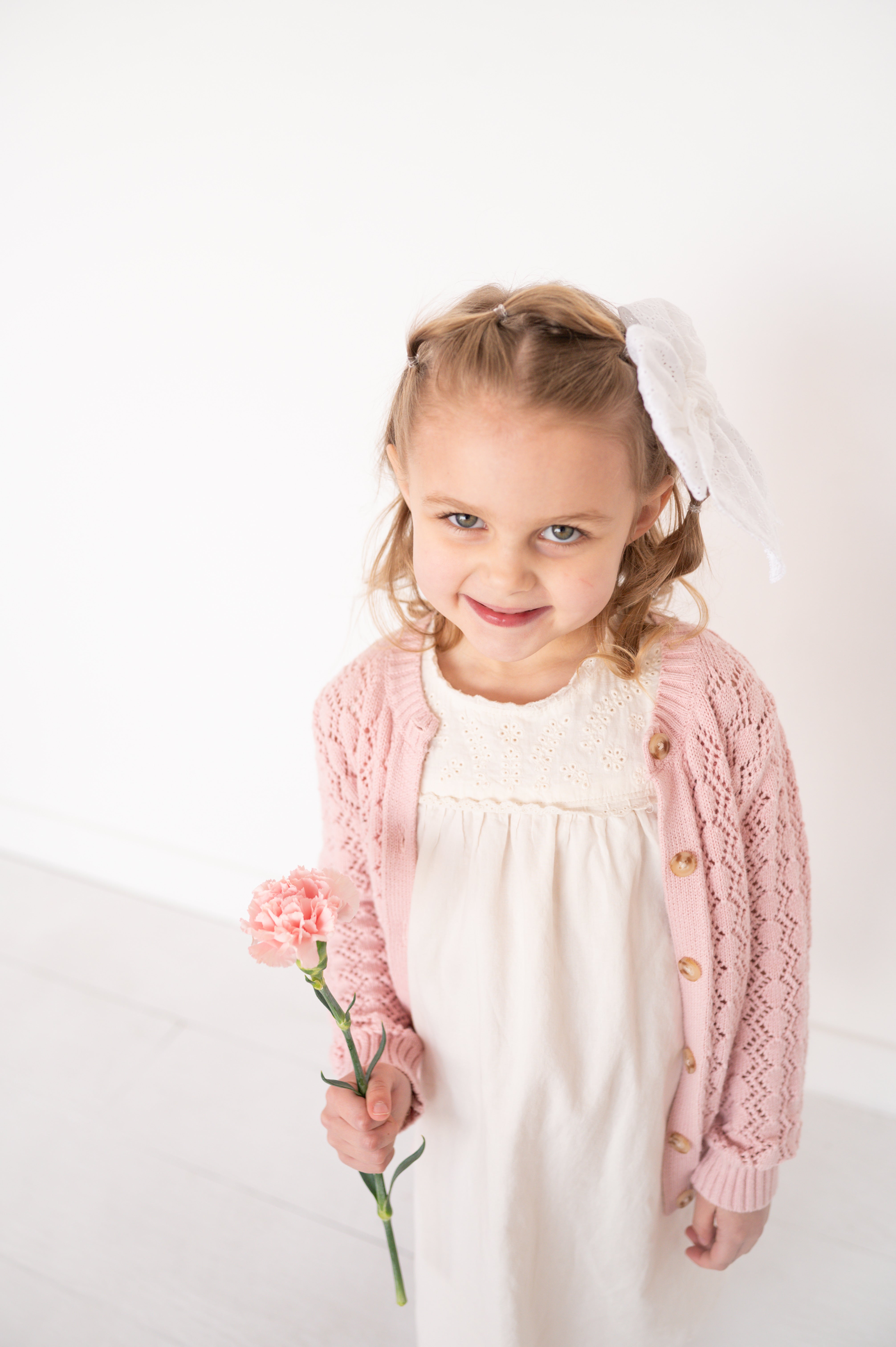 White Eyelet | Party Bow