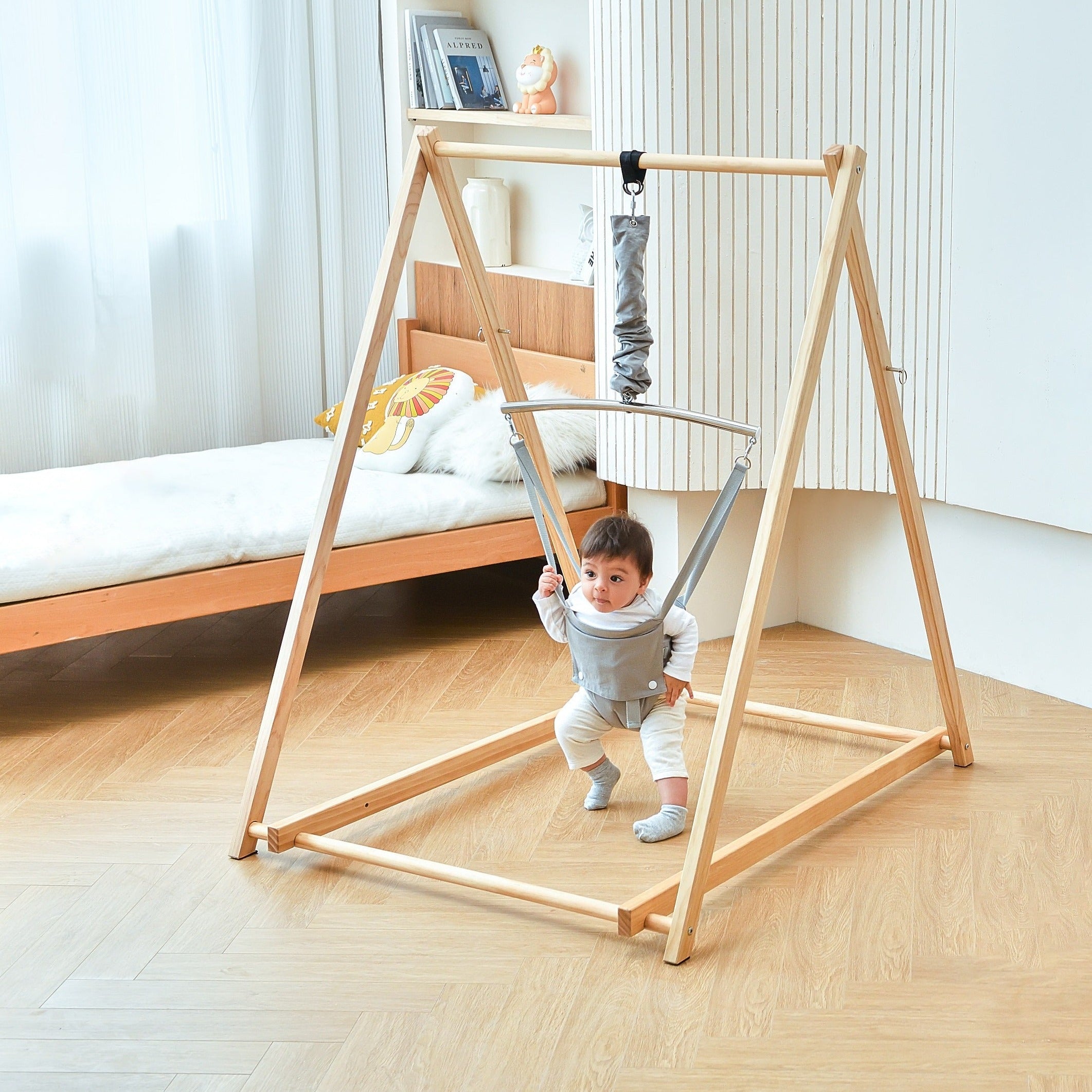 Tulip - Foldable Baby Bouncer with Harness Indoor Avenlur.com