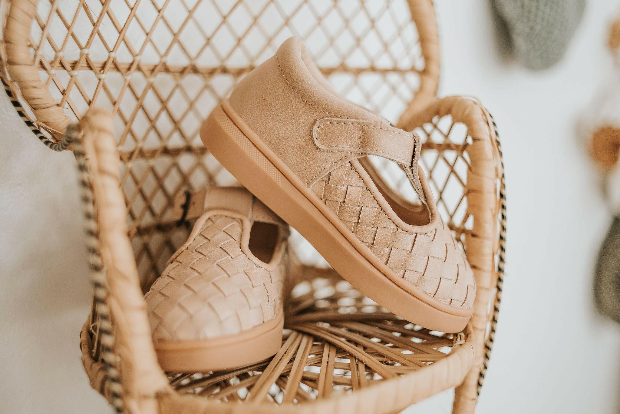Leather Woven T-Bar | Color 'Stone' | Hard Sole Consciously Baby