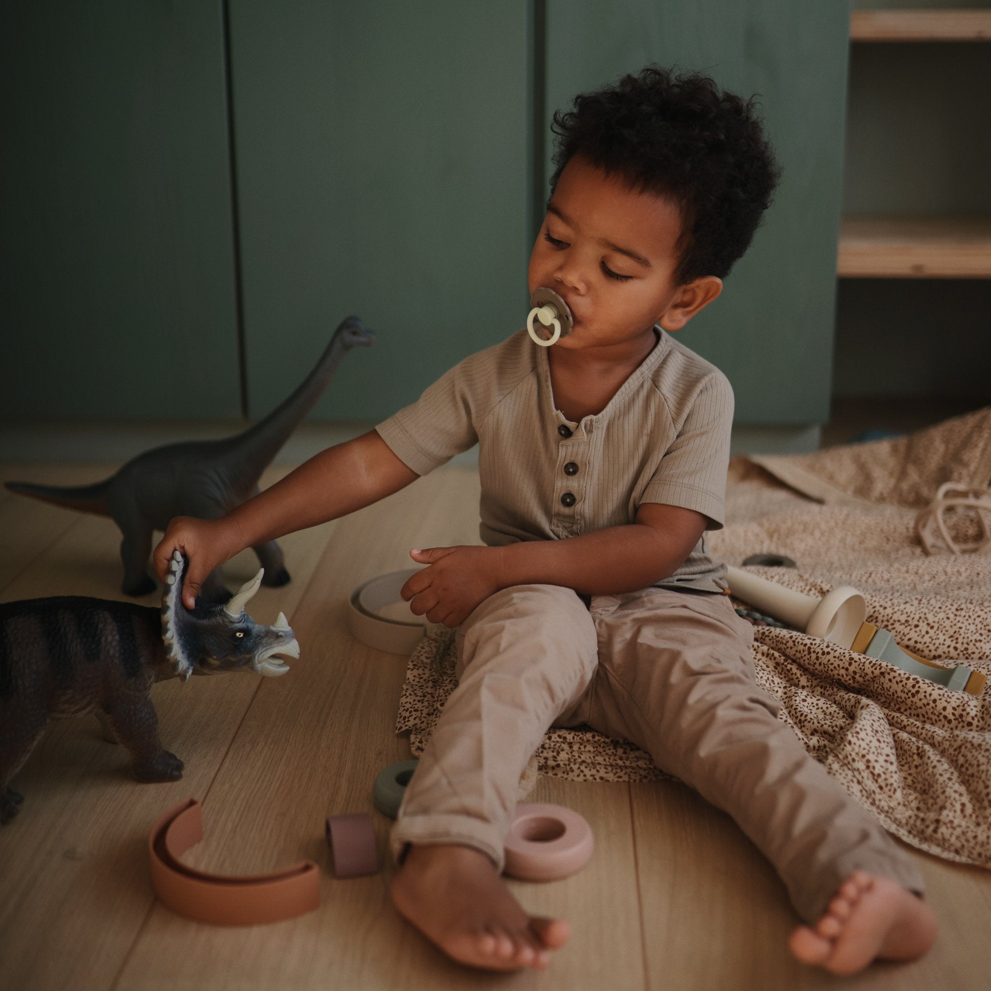 FRIGG Daisy Night Natural Rubber Pacifier 2-Pack FRIGG PACIFIERS Mushie