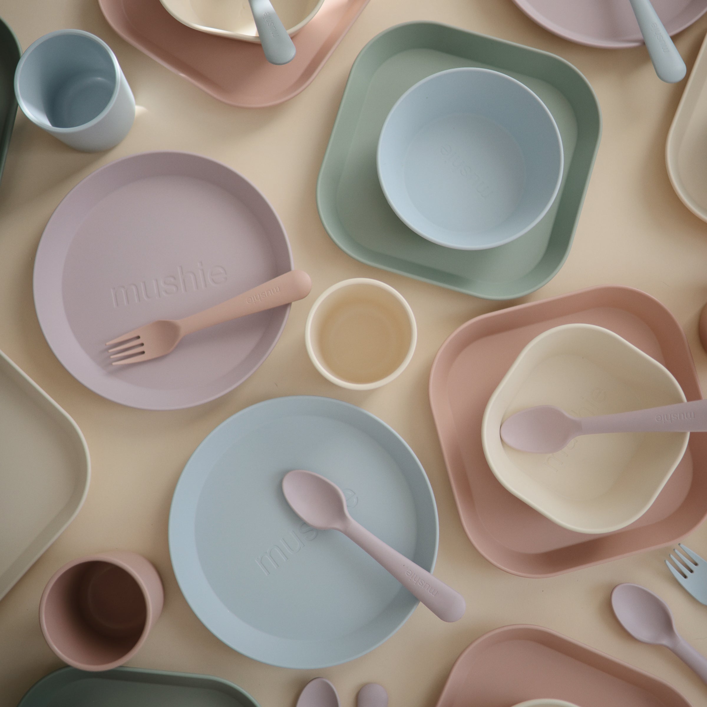Round Dinnerware Plates, Set of 2 Dinnerware Mushie