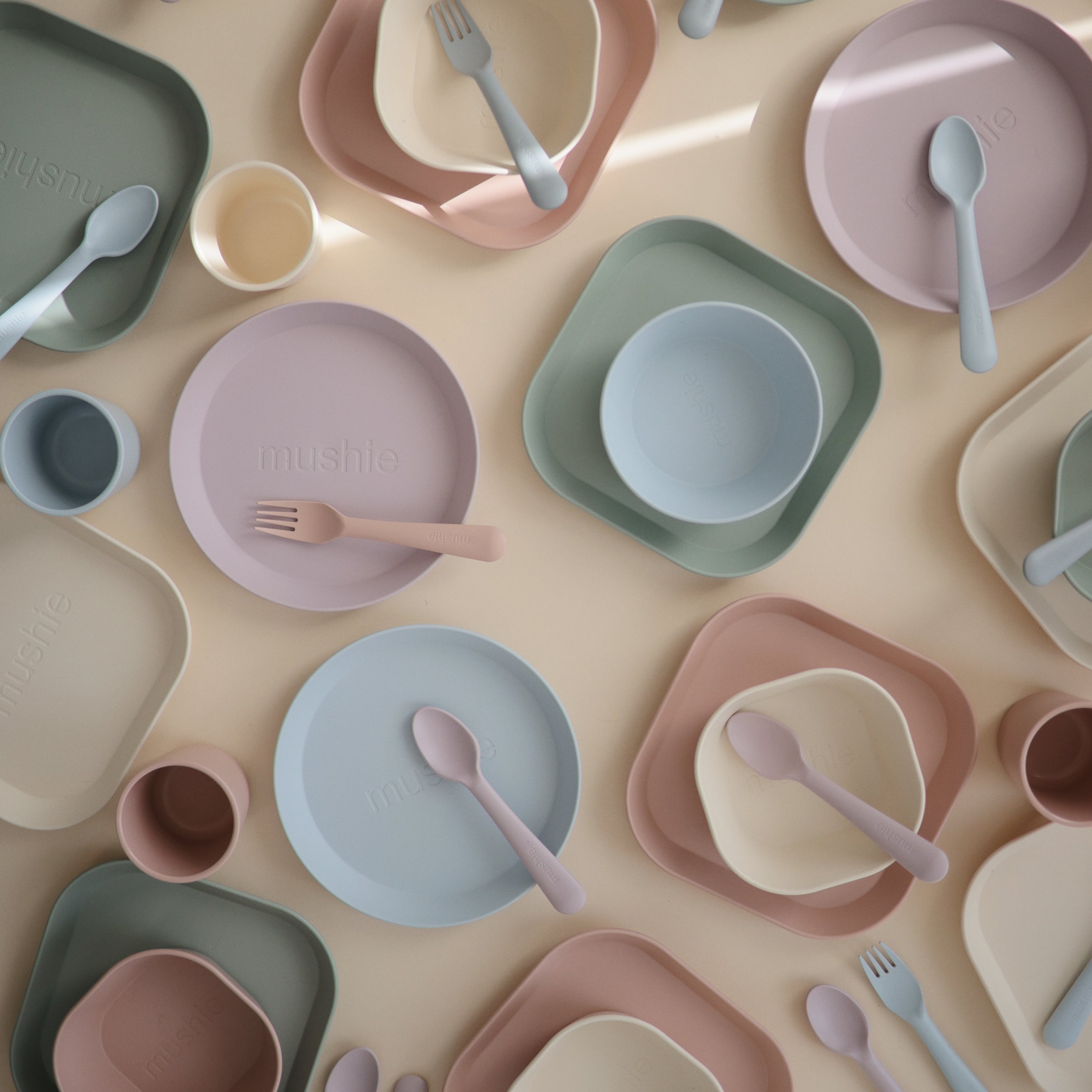 Round Dinnerware Plates, Set of 2 Dinnerware Mushie