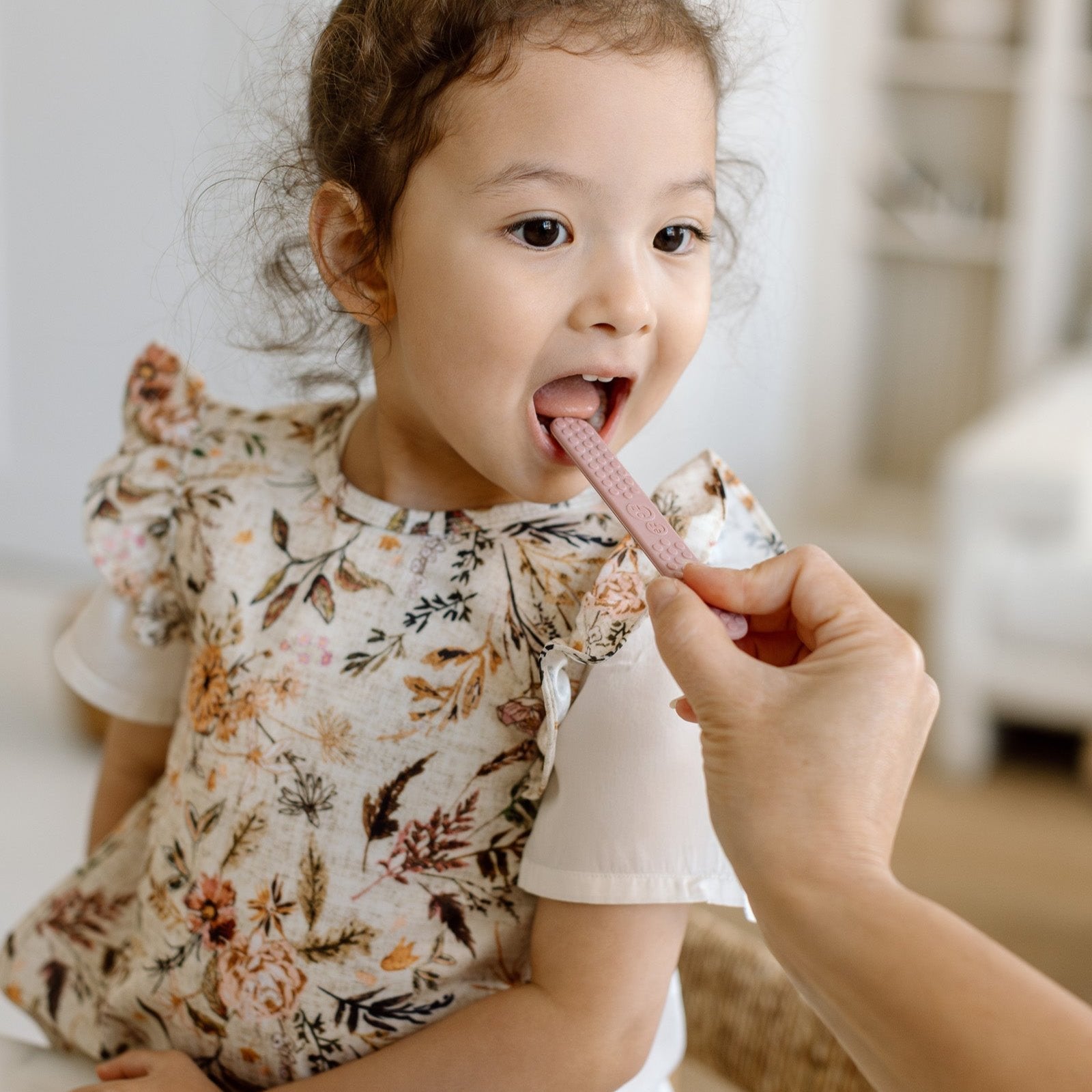 Delilah Floral Flutter Bapron