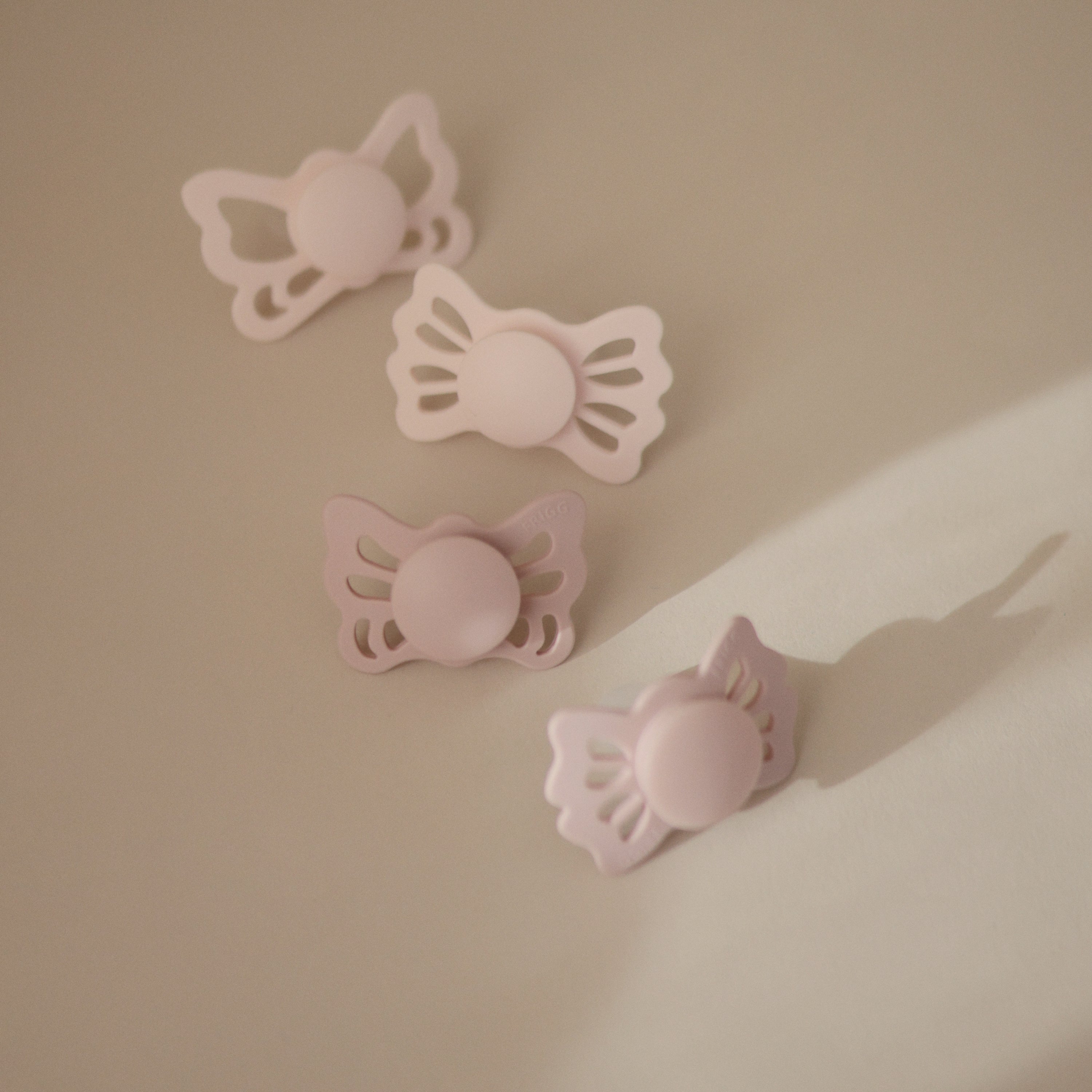 FRIGG Butterfly Anatomical Silicone Pacifier 2-Pack (6-18 Months) SILICONE FRIGG PACIFIERS Mushie