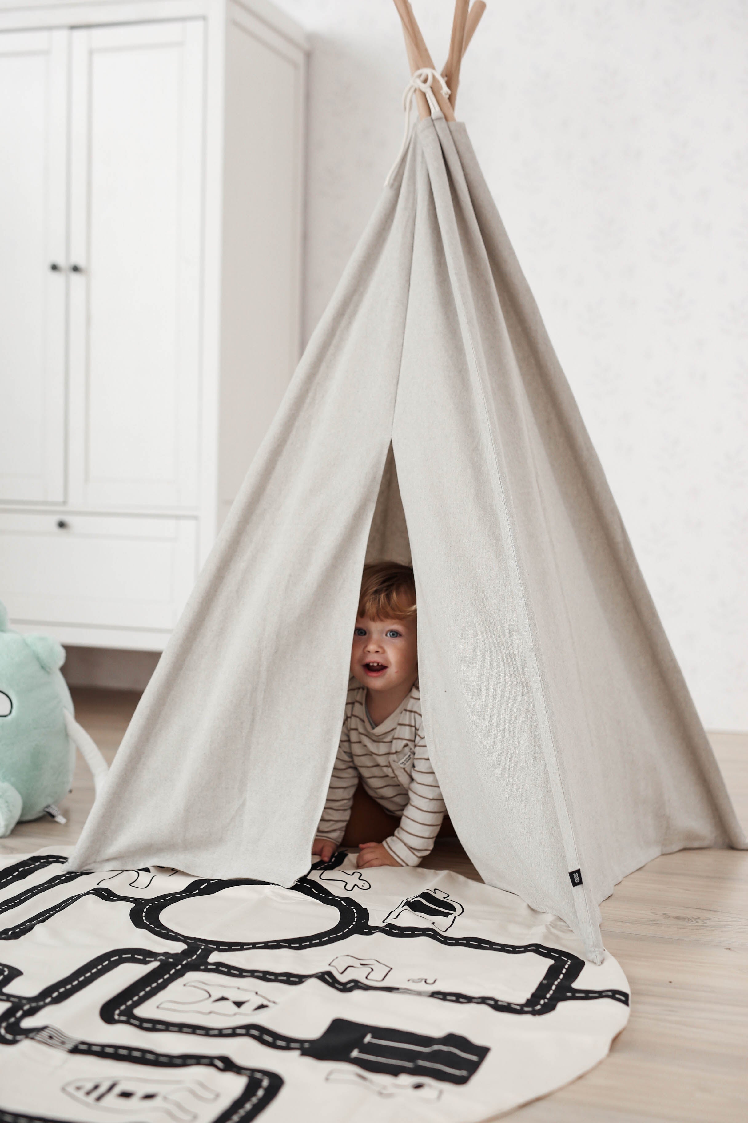 Small Teepee Tent - Neutral