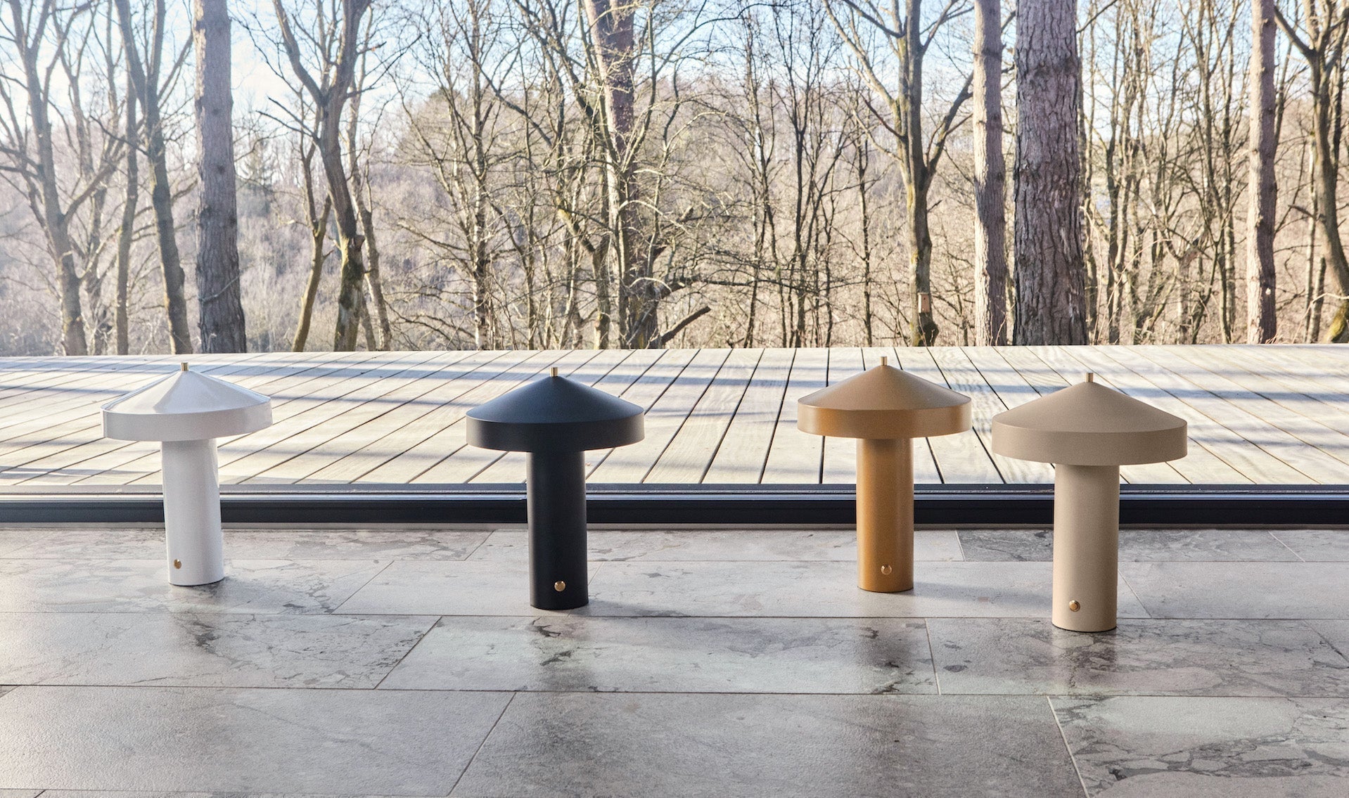 Hatto Table Lamp (EU) in White