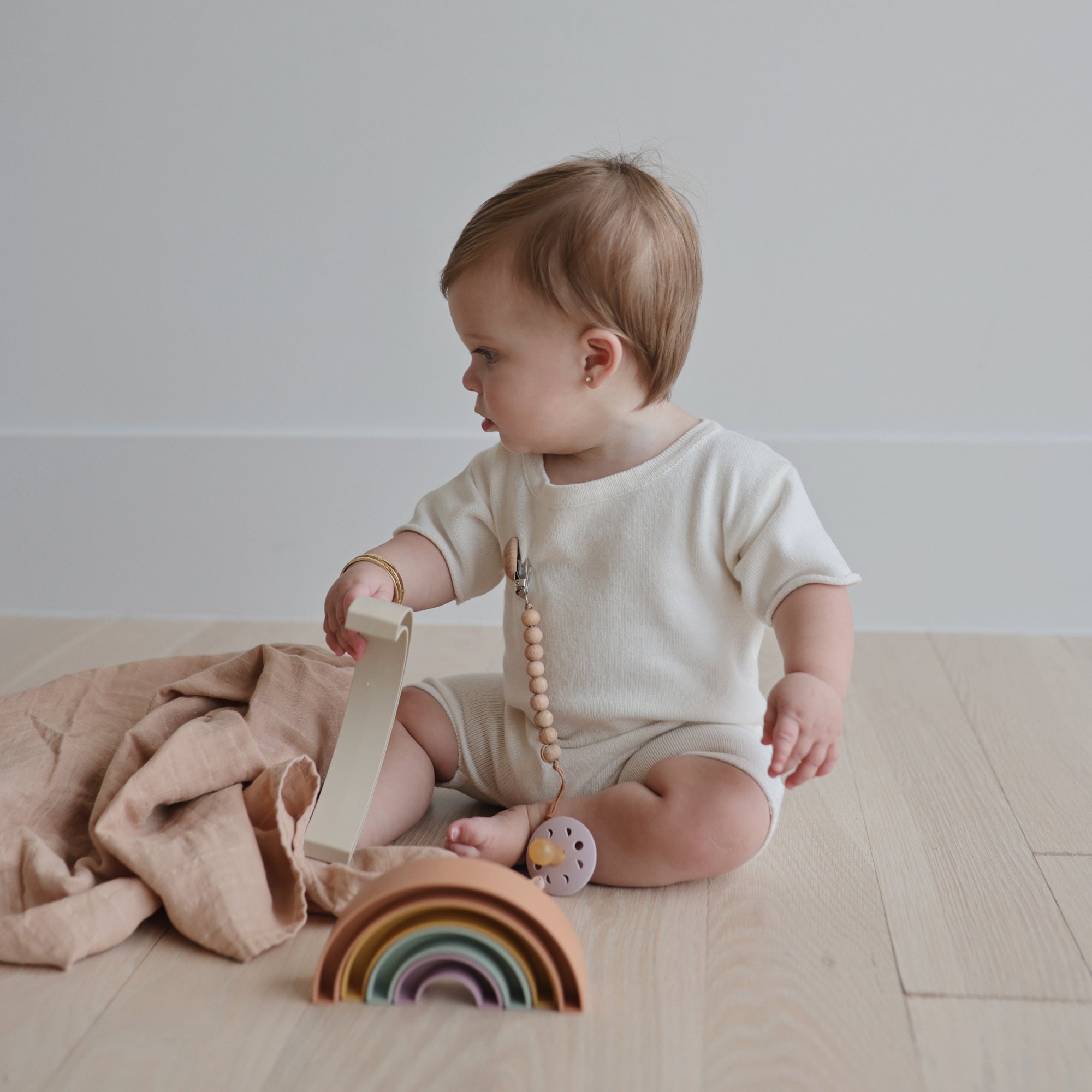 FRIGG Moon Natural Rubber Pacifier 2-Pack FRIGG PACIFIERS Mushie