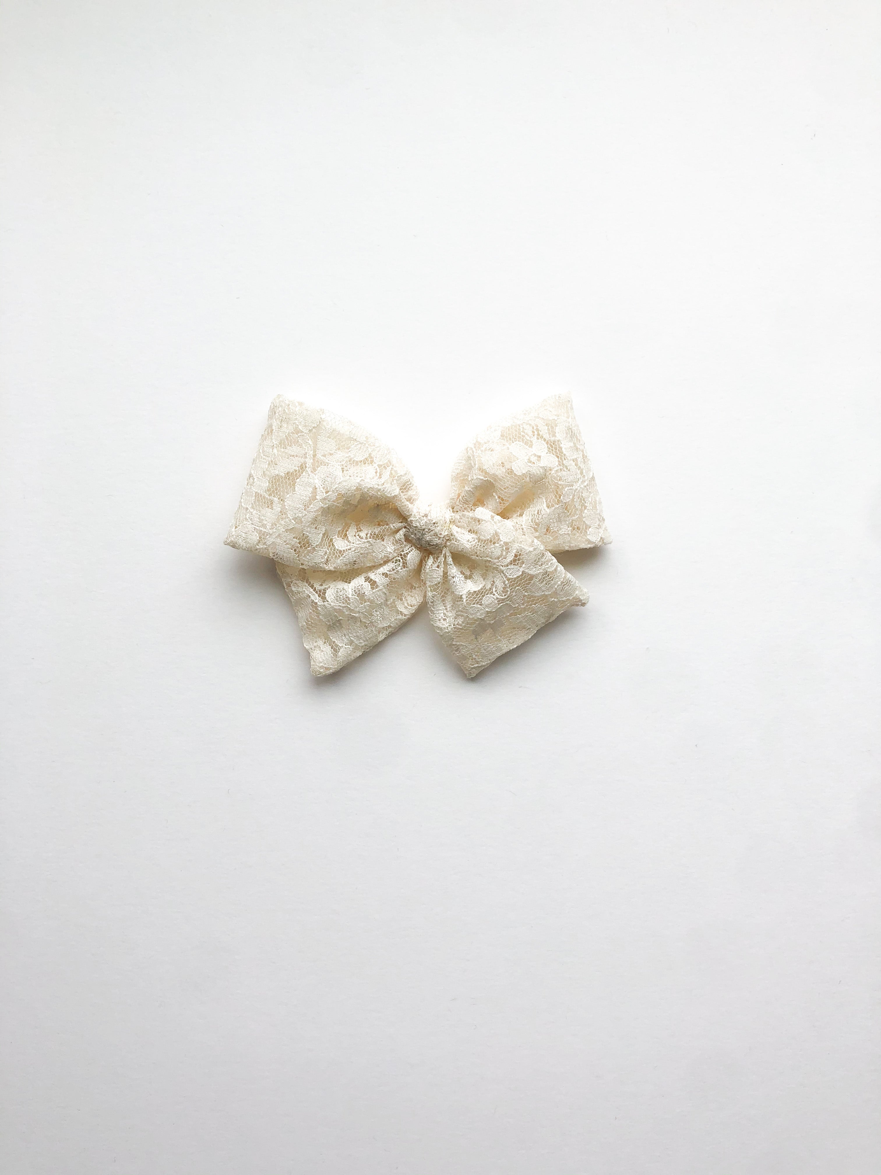 Ivory Lace Pinwheel