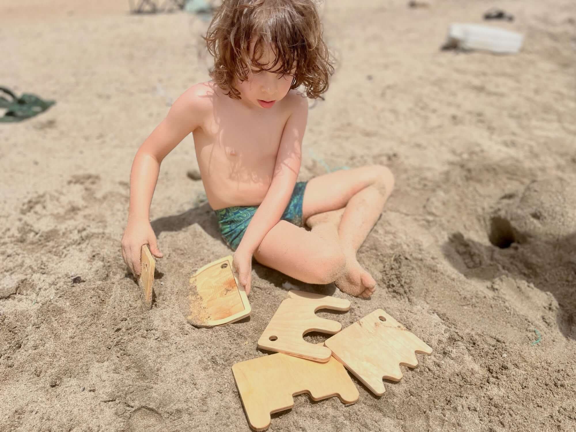 Montessori Wooden Shovel Set: Eco-Friendly Play for Kids