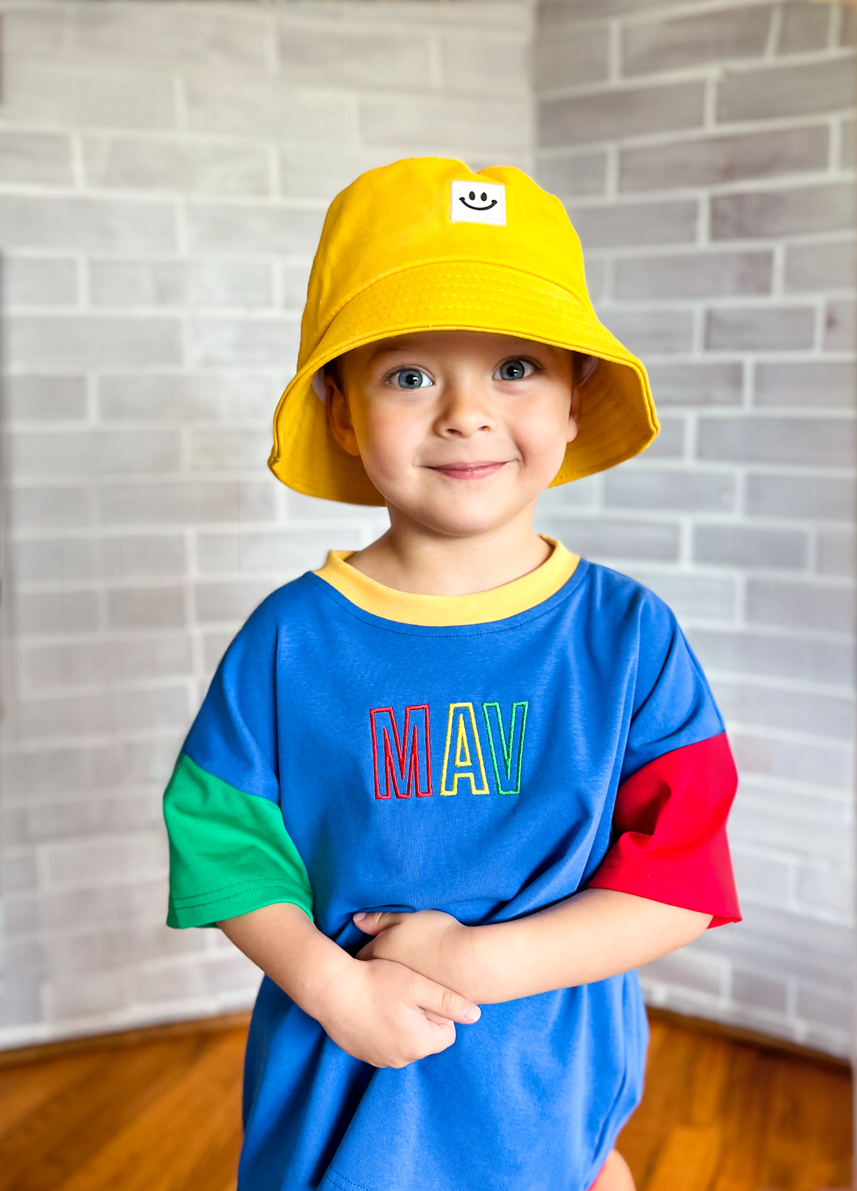 Custom Embroidered 90s Colorblock Tee and Biker Shorts Set