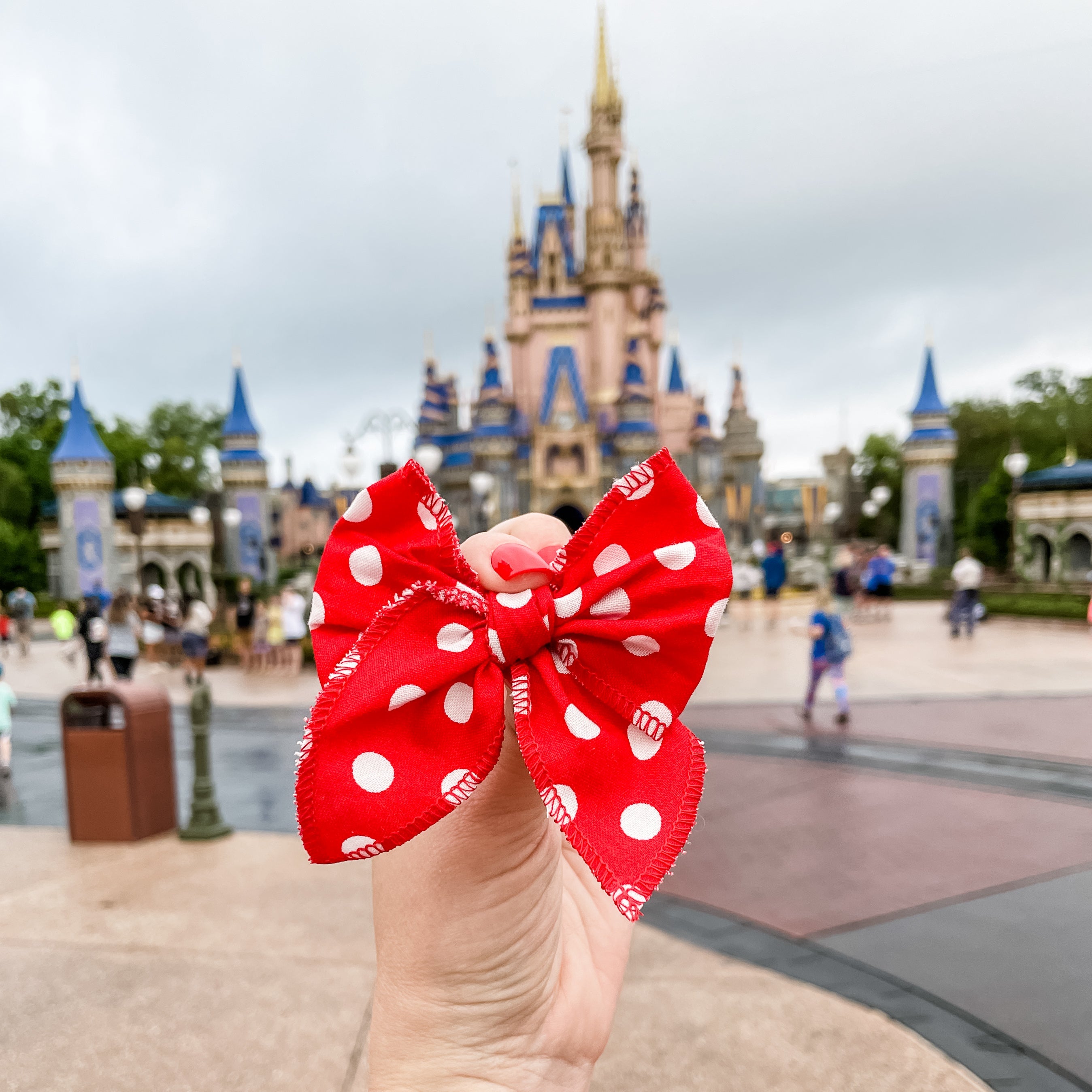 Minnie's Polka Dot | Petite Party Bow