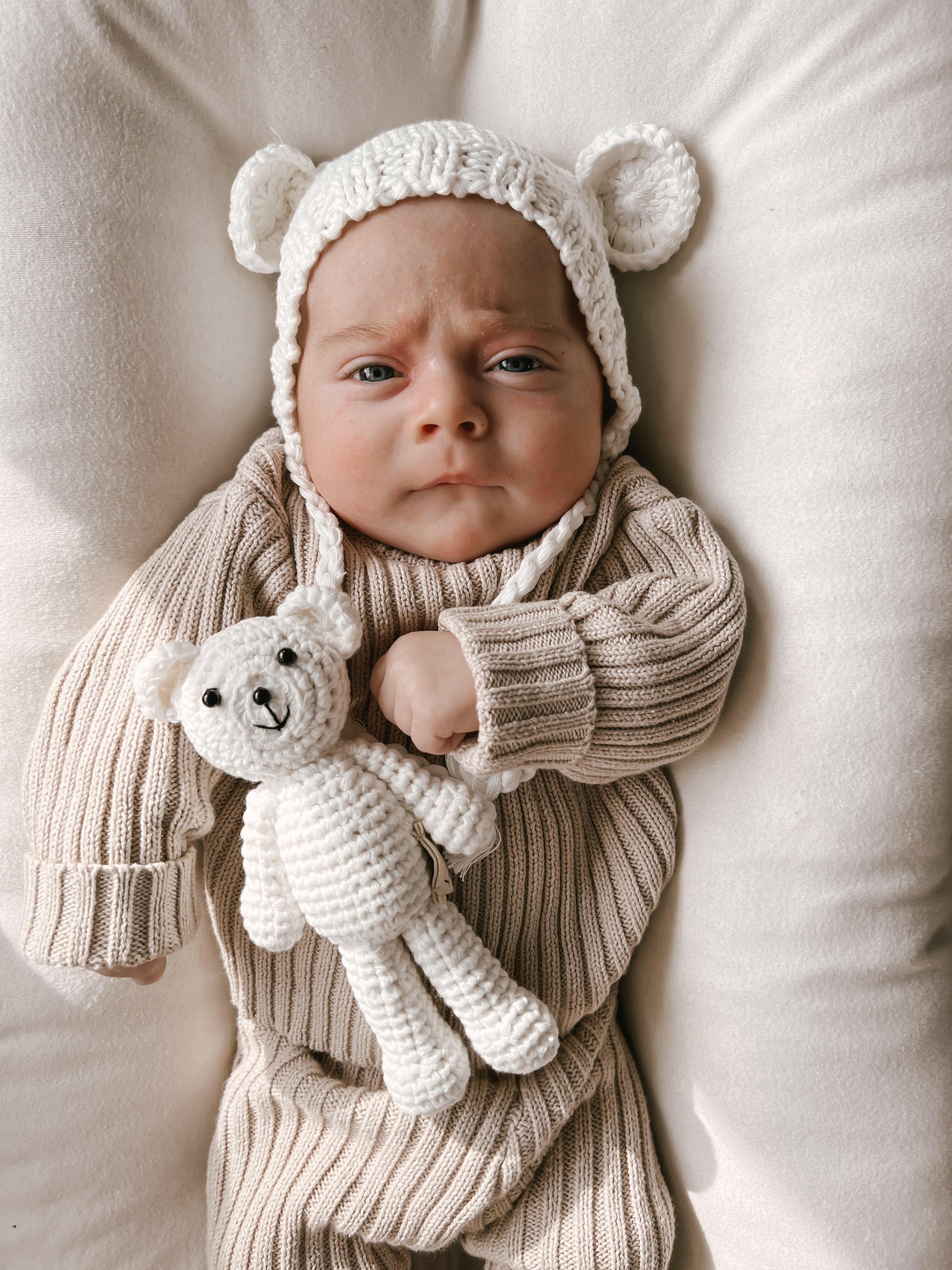 Luna + Luca Snuggle Bear + Bonnet Set - White Luna + Luca