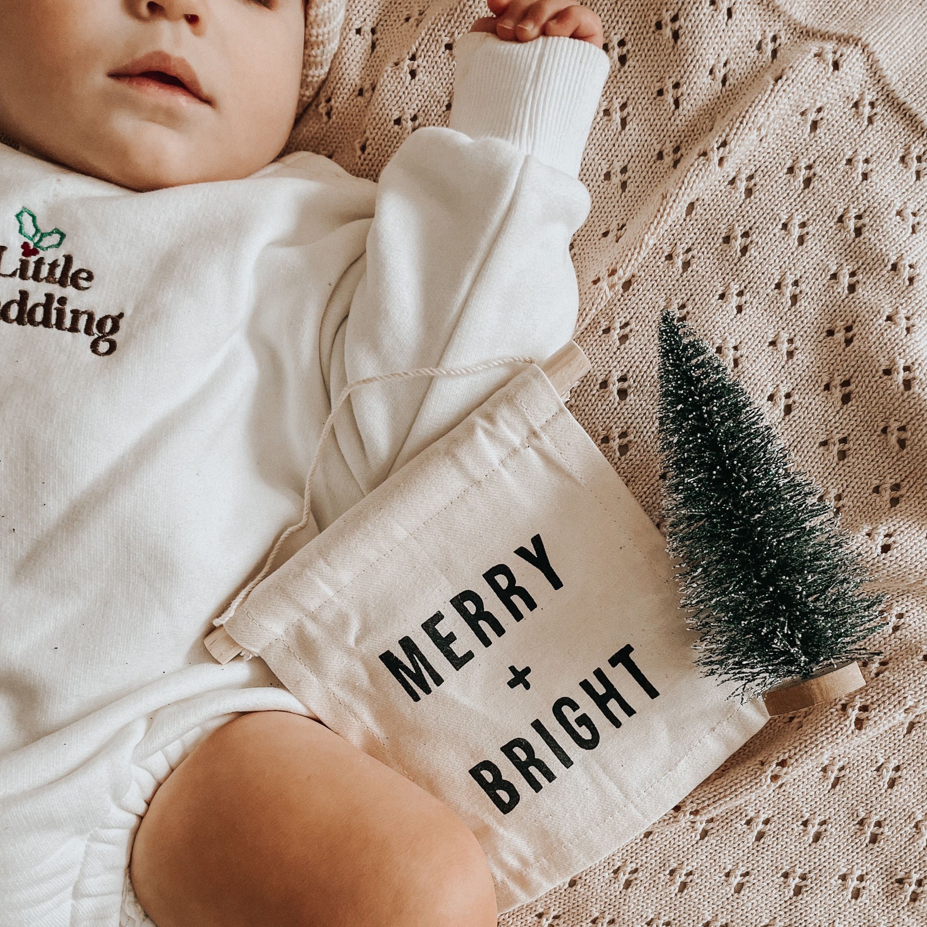 merry + bright hang sign