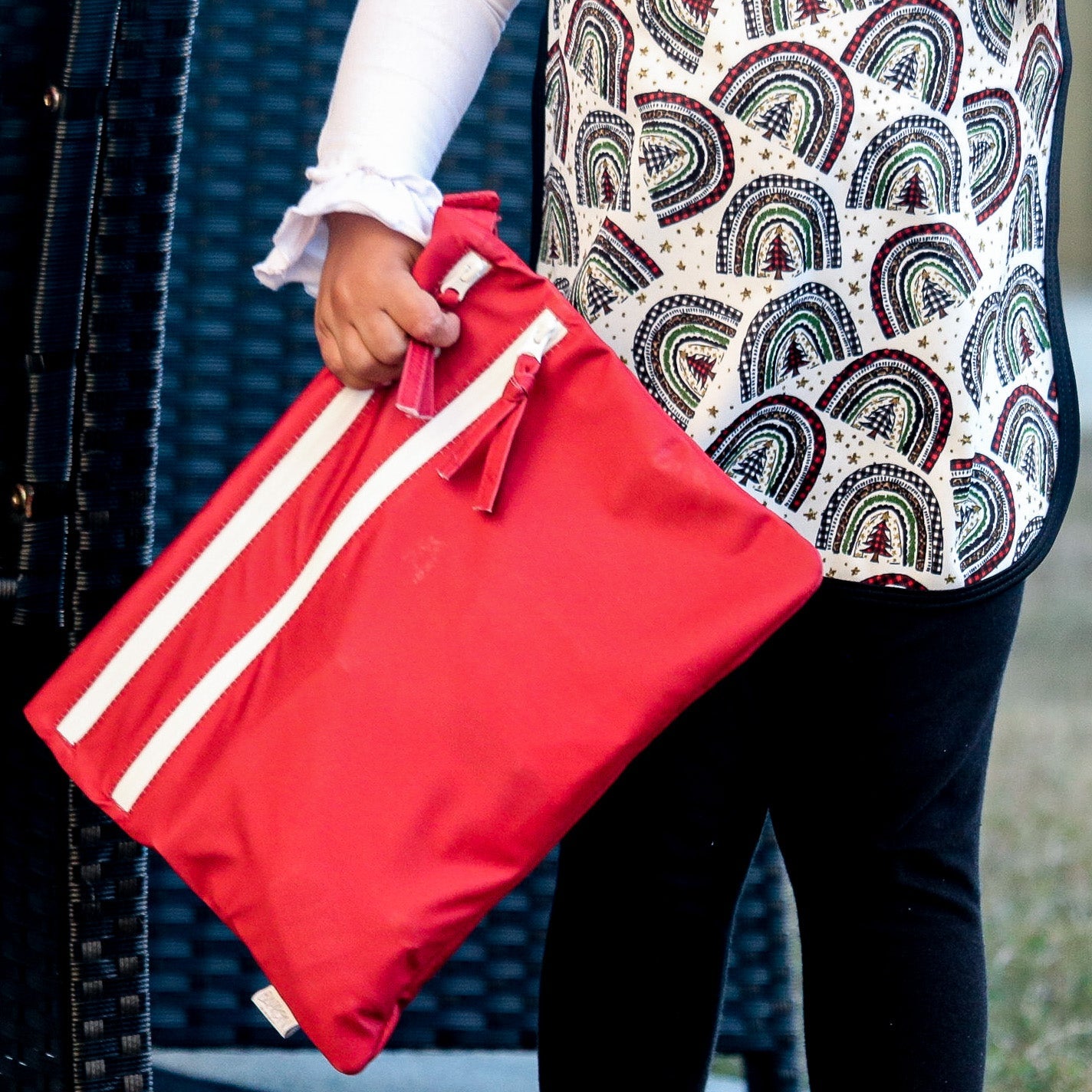 Solid Cranberry Minimalist - Waterproof Wet Bag (For mealtime, on-the-go, and more!) BapronBaby