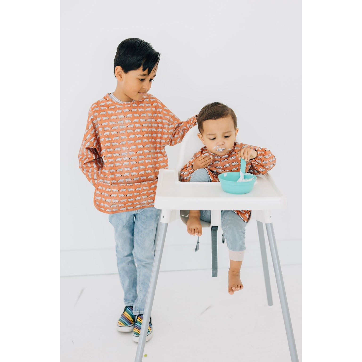 Long Sleeve Recycled Plastic Smock Bib kindthing