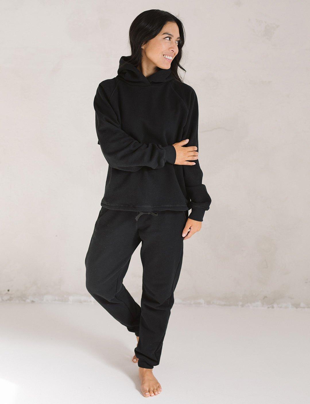 The Women's Essential Sweatpant - Black