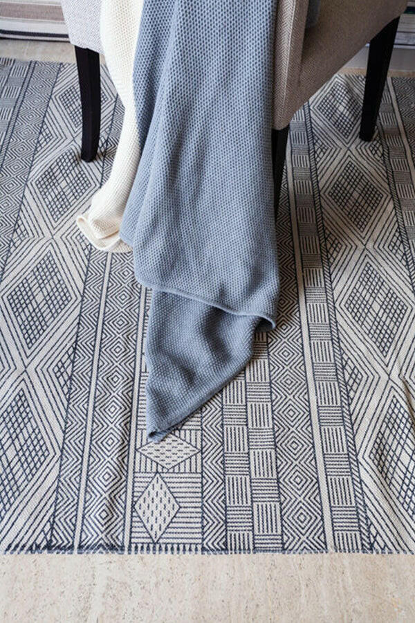 KNITTED BLANKET HONEYBEE NATURAL - GREY Little Wonder & Co
