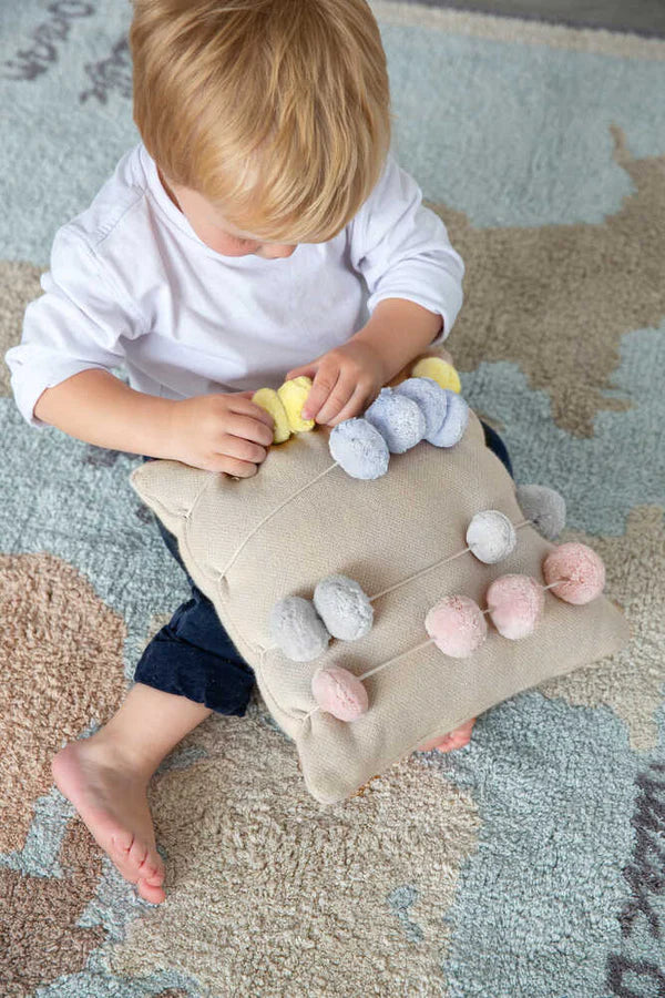 KNITTED CUSHION COUNTING FRAME Lorena Canals