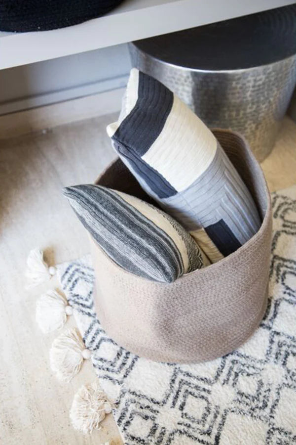 KNITTED CUSHION FLORENCIA NATURAL - GREY Little Wonder & Co