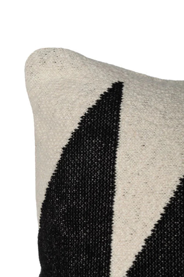 KNITTED CUSHION LIVORNO Little Wonder & Co