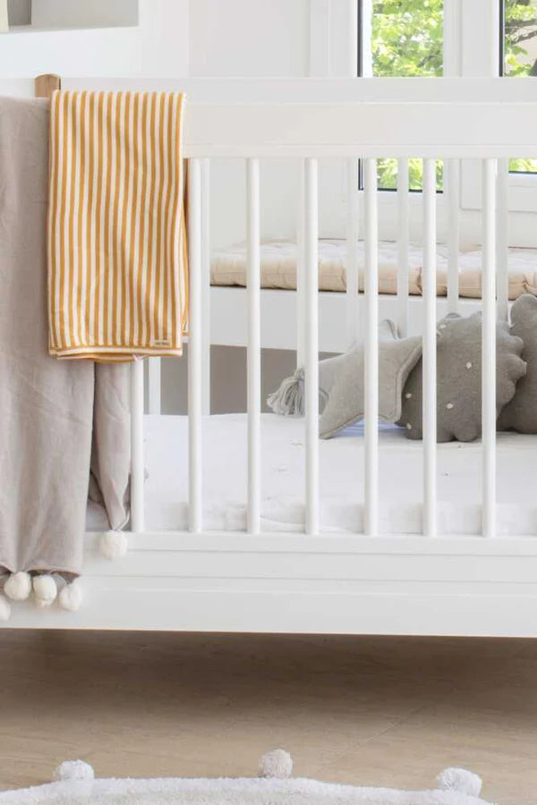 KNITTED CUSHION ROUND BISCUIT GREY Little Wonder & Co