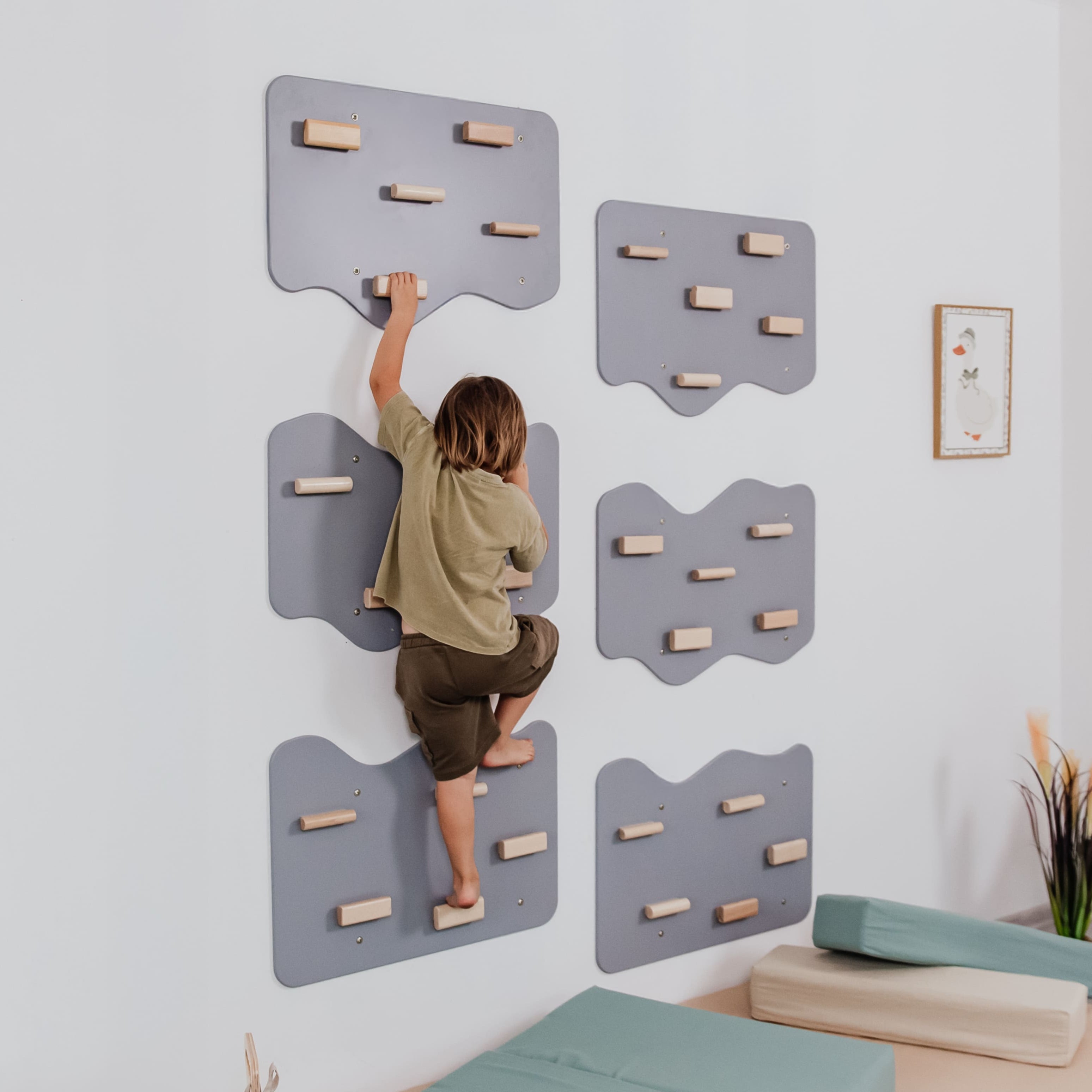 Indoor Rock Wall with Cloud-Shaped Panels & Wooden Climbing Holds for Kids 3-10