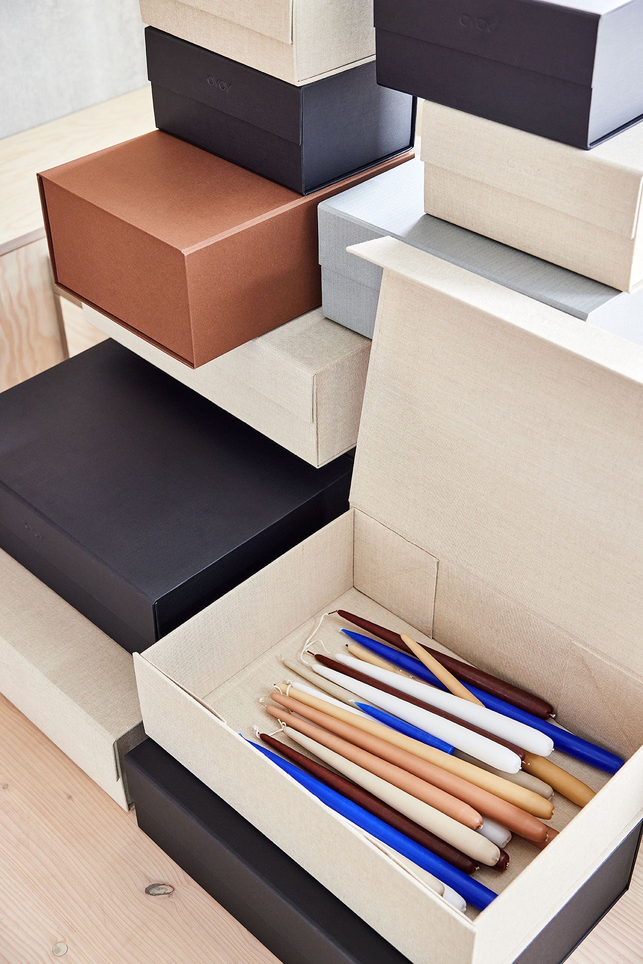 Hako Storage Boxes in Dark Caramel