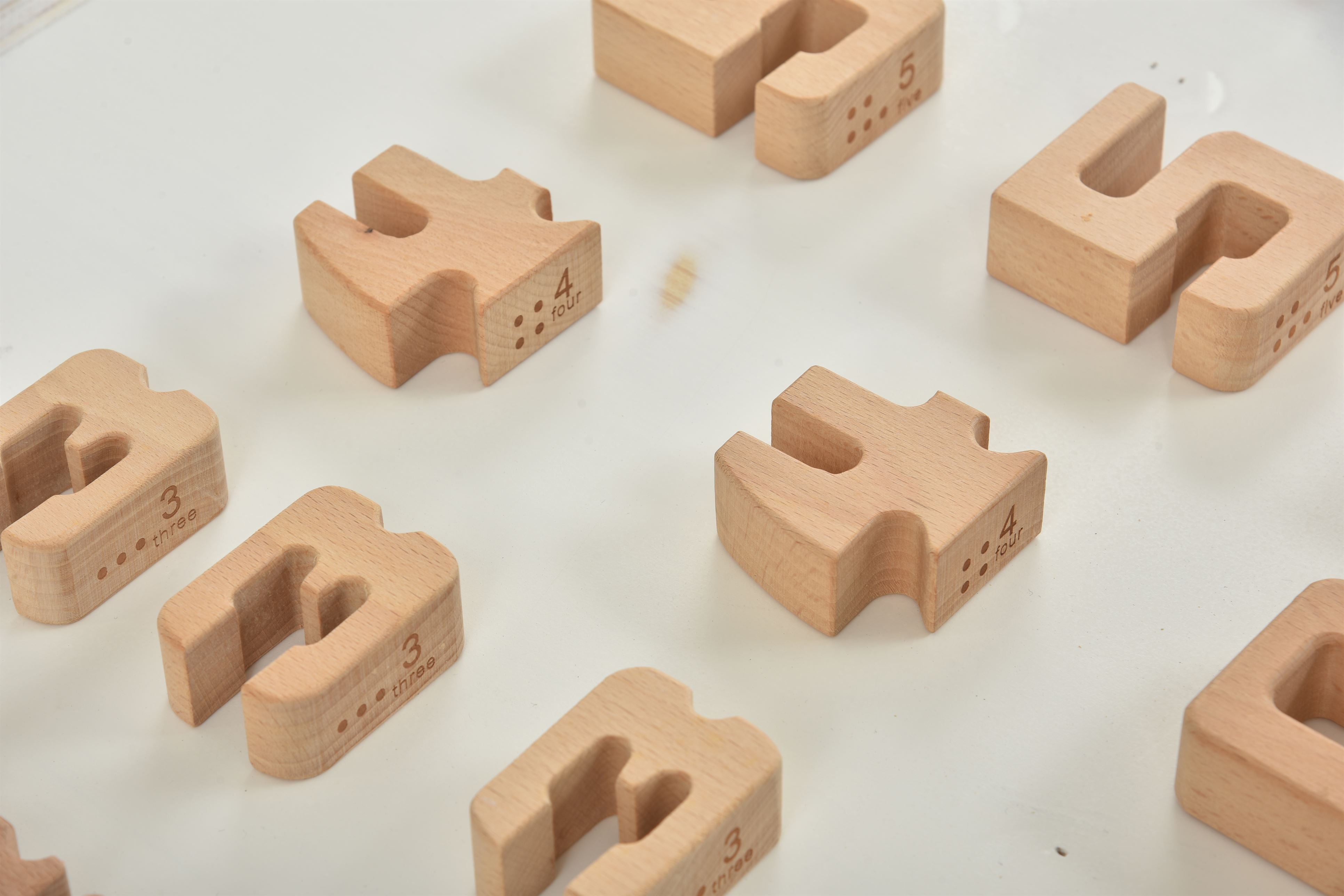 Number Blocks - Montessori Large Wooden Blocks Indoor Avenlur.com