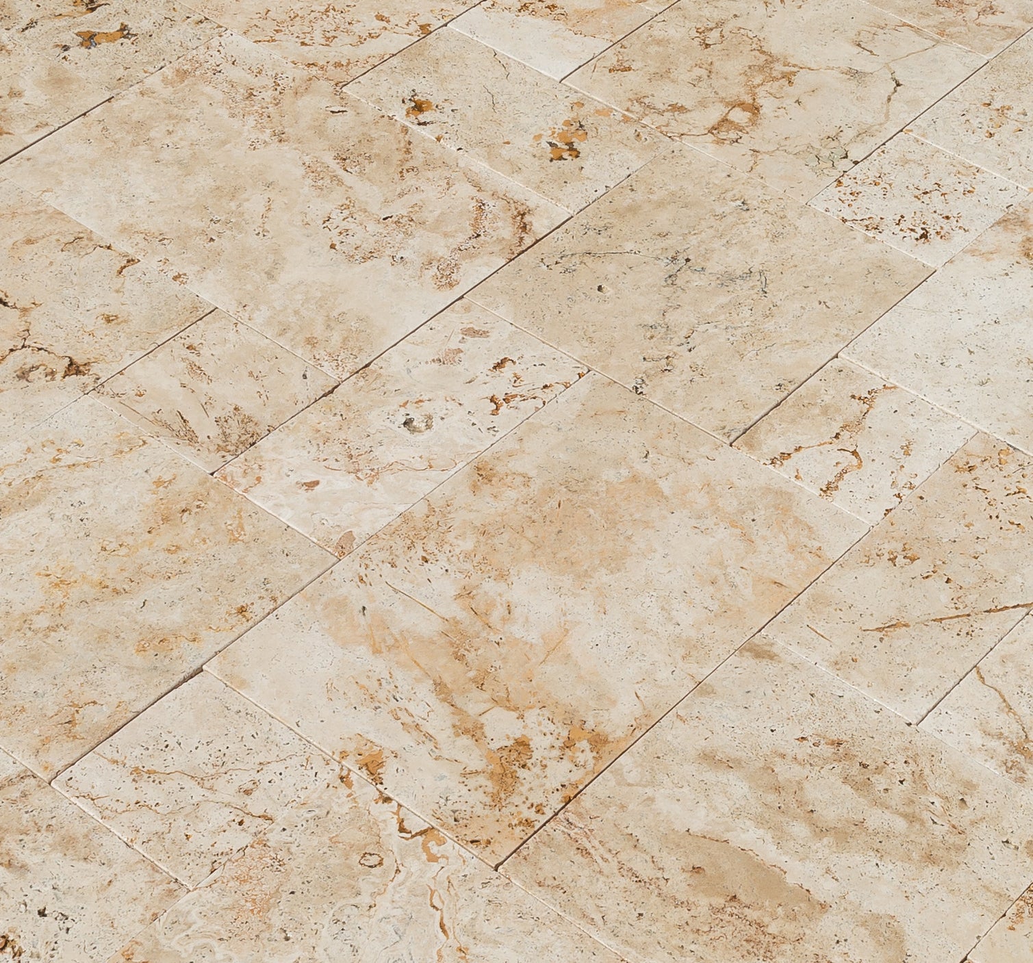 Travertine Light Antique Pattern Tumbled Pavers - Belair Collection