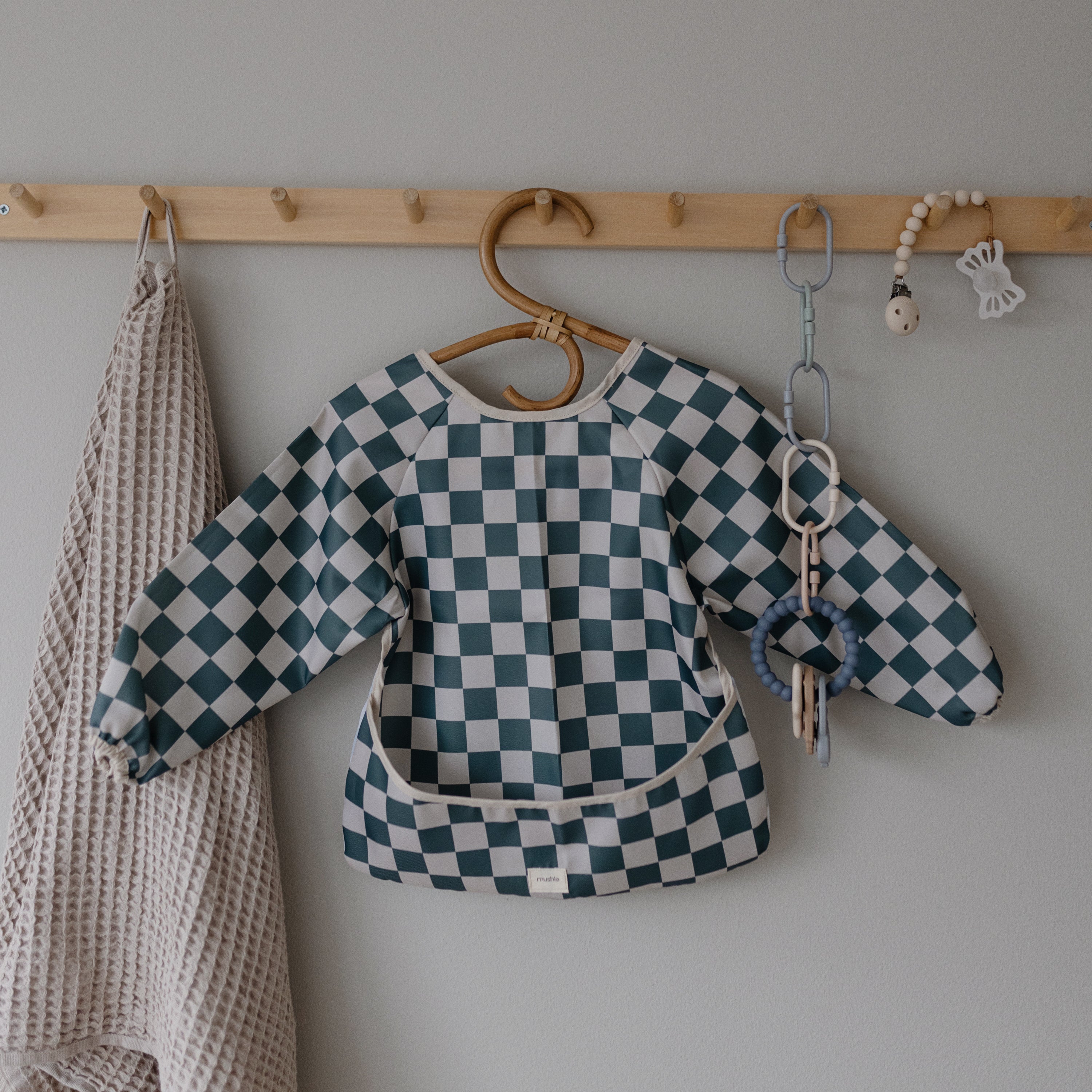 Long Sleeve Bib Long Sleeve Bib Mushie
