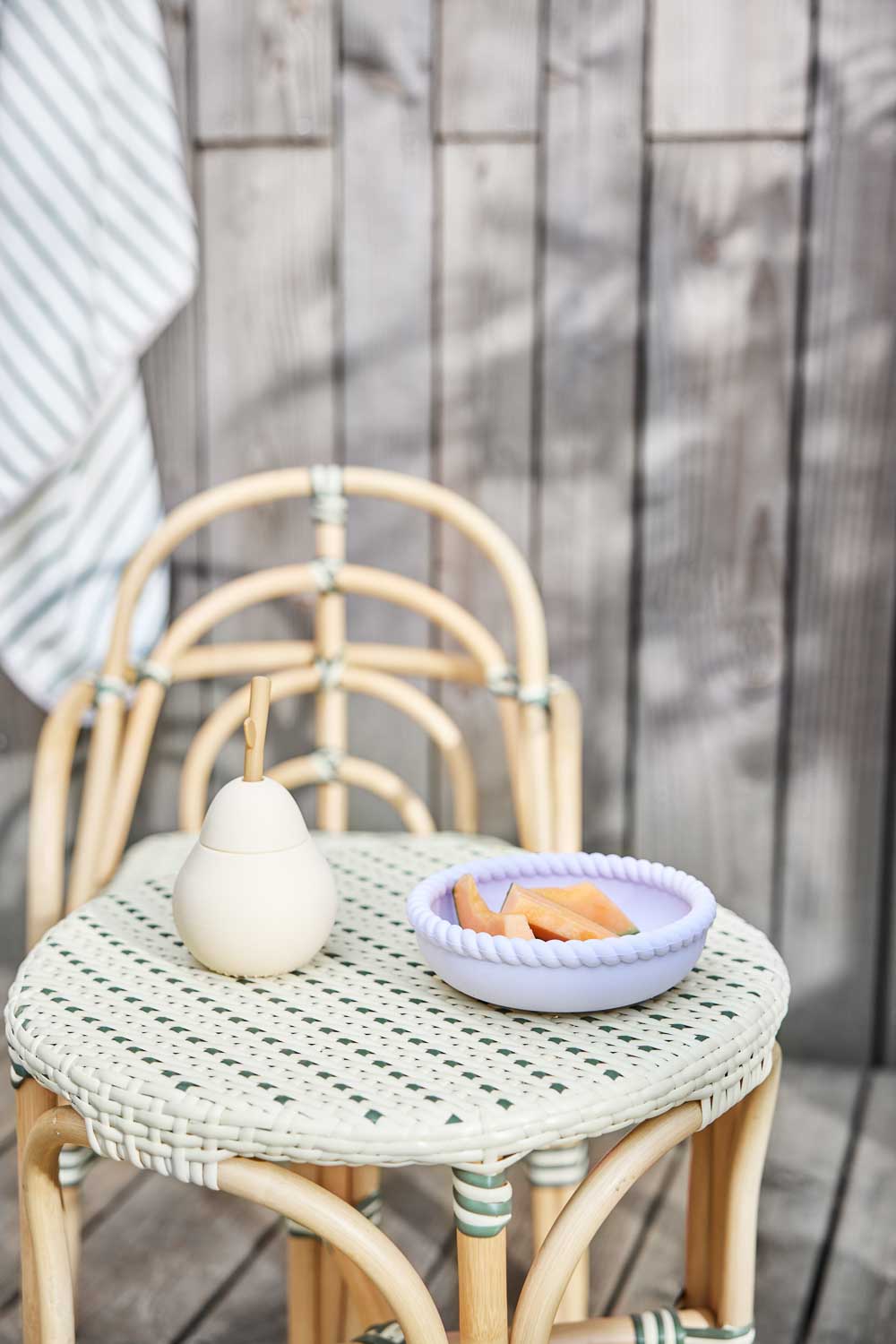 Momi Mini Outdoor Chair - Vanilla/ Olive Outdoor Furniture OYOY