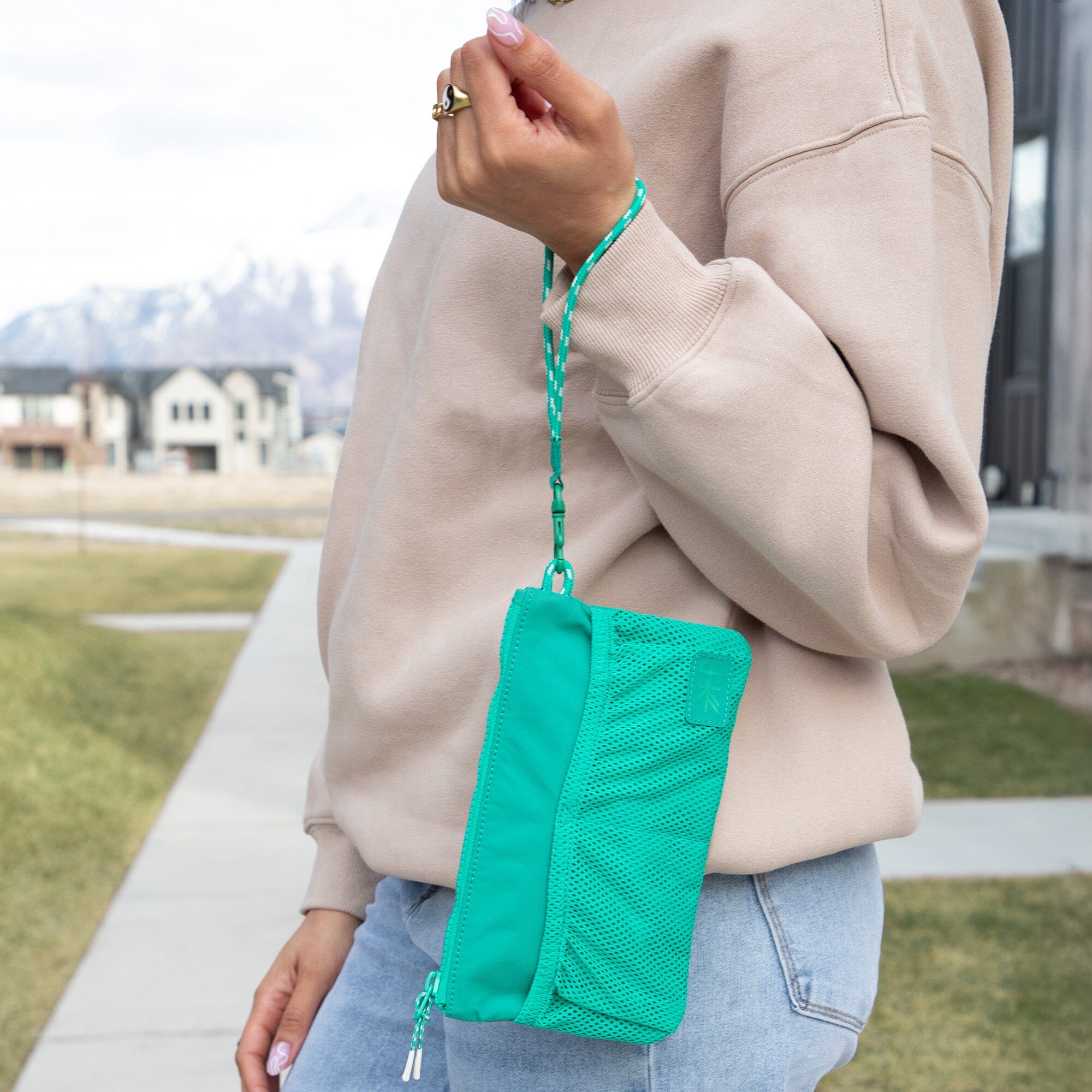 Kelly Motion Wristlet Pouch