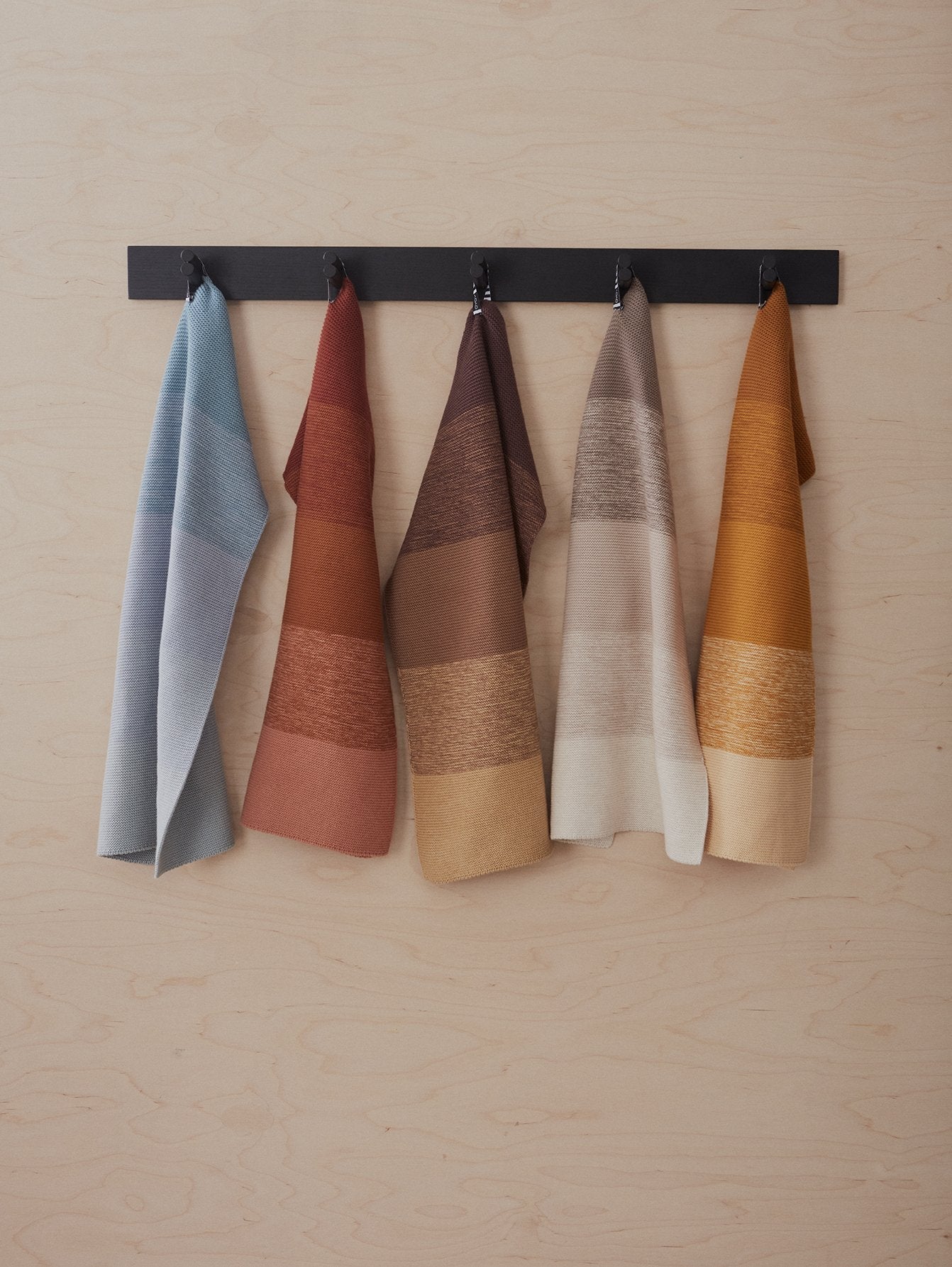 Niji Mini Towel - Dark Caramel