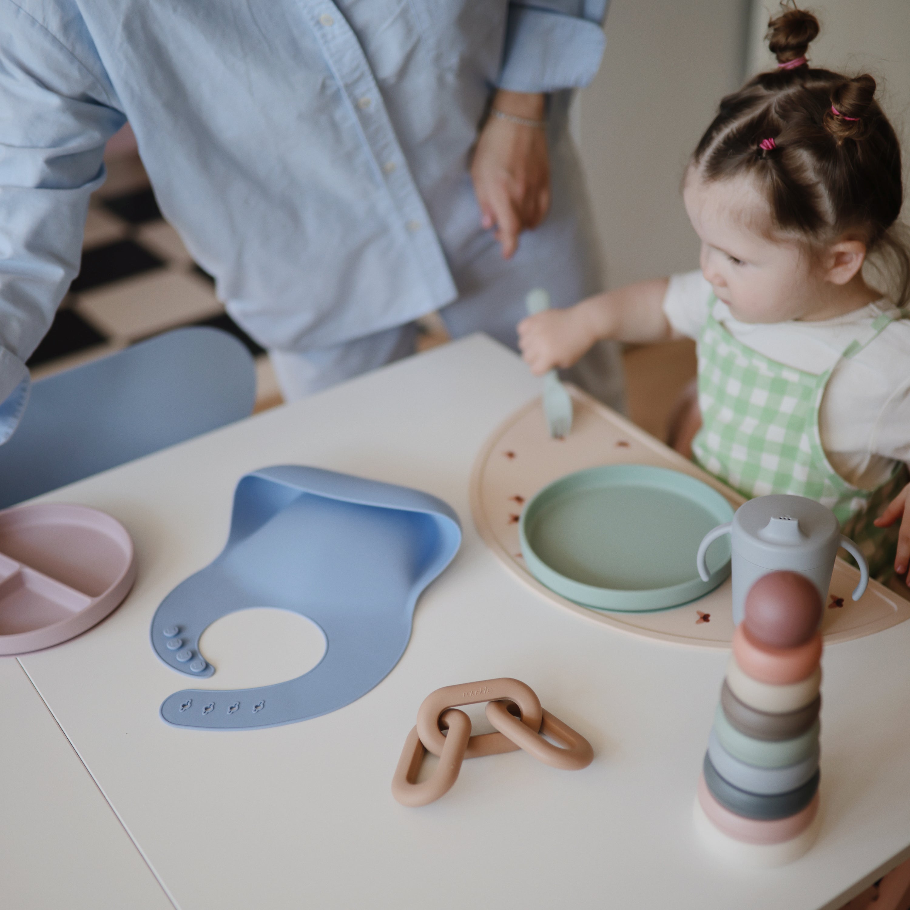 Classic Silicone Suction Plate silicone tableware Mushie