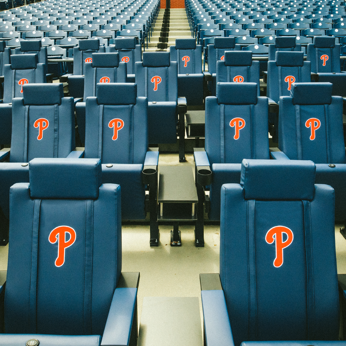 SuiteMax 3.5 VIP Seats with Phoenix Suns 2024 Playoffs Logo