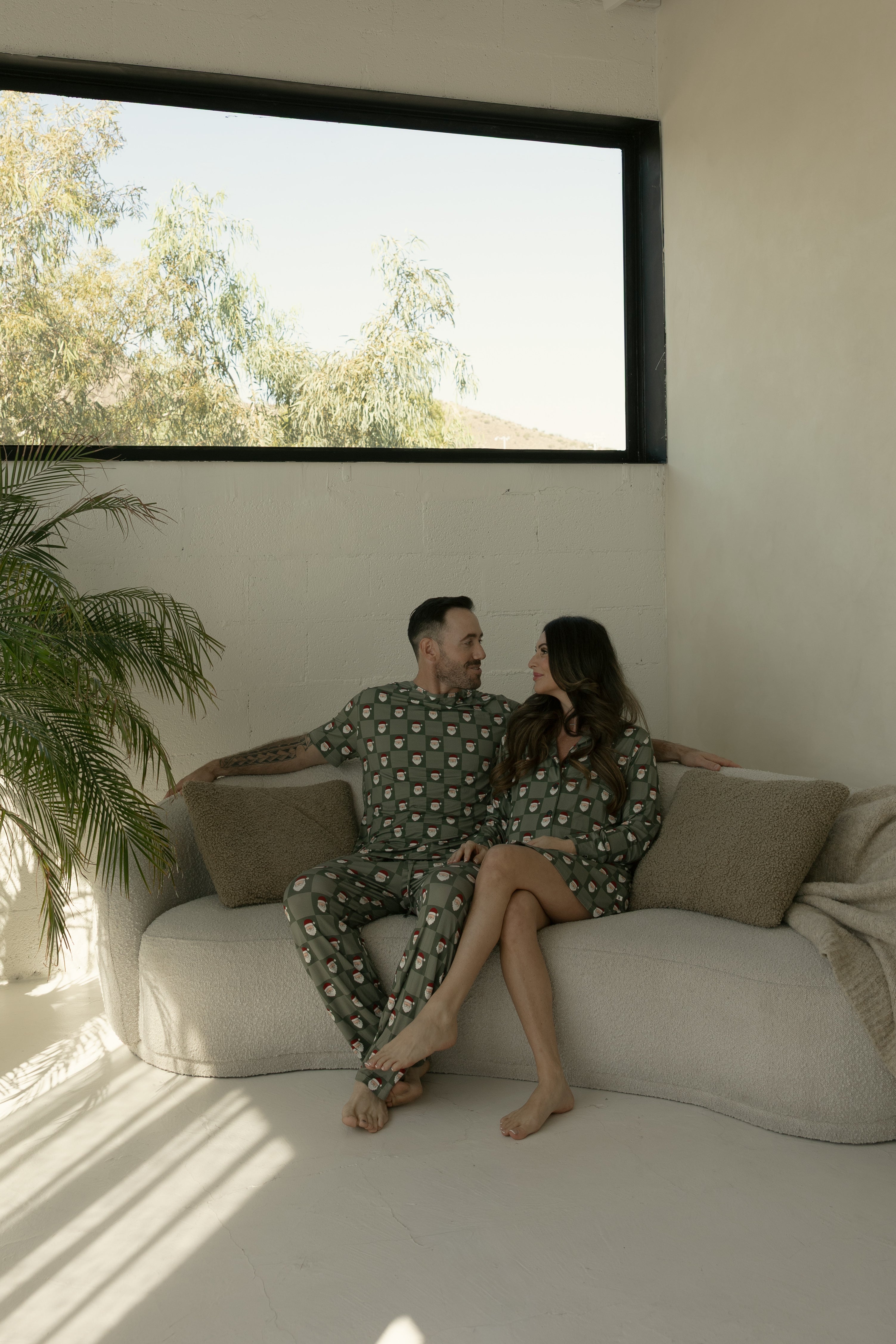 Men's Short Sleeve Bamboo Pajamas | Santa Checkerboard