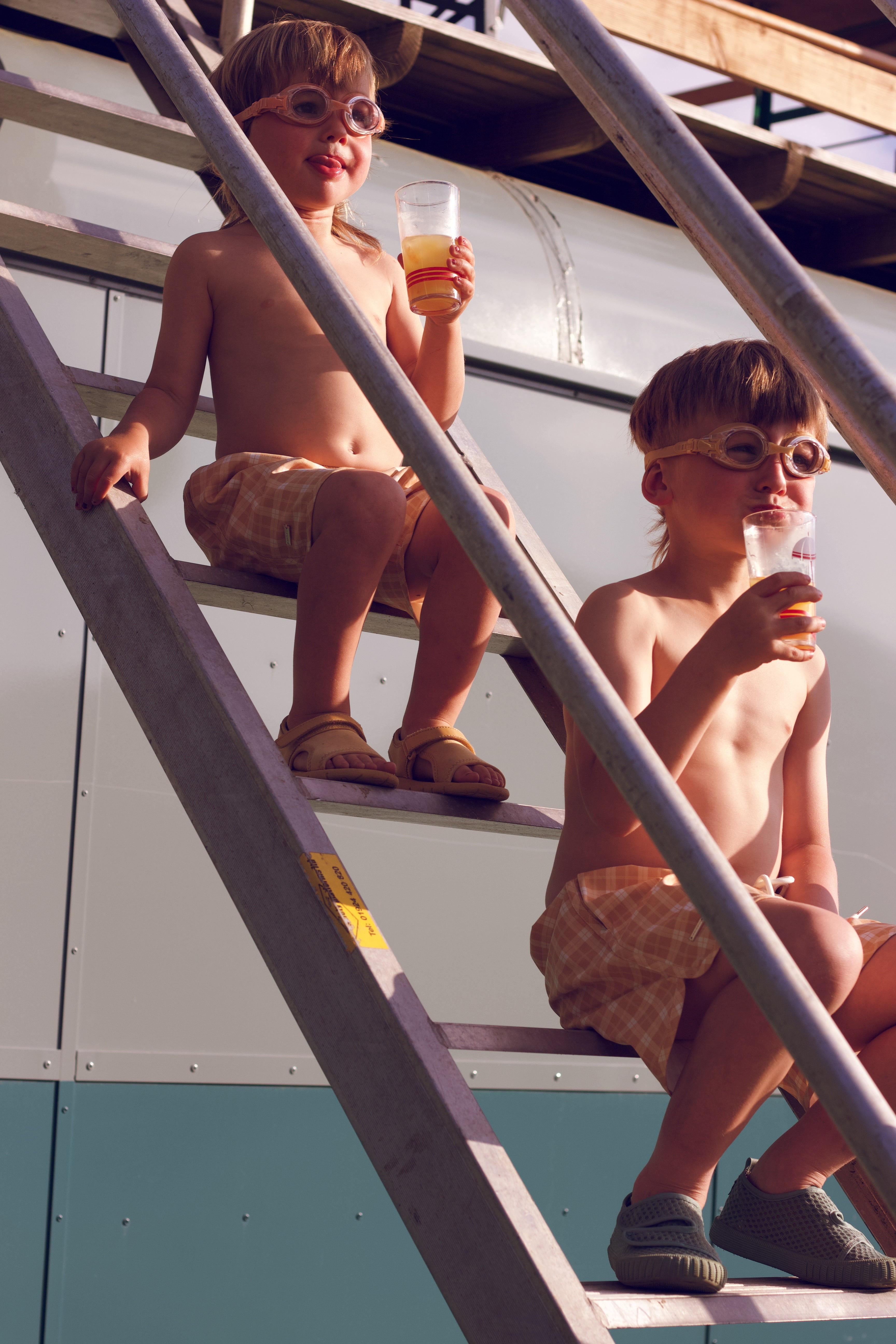 Anti UV + Fog Swim Goggles | Sunset