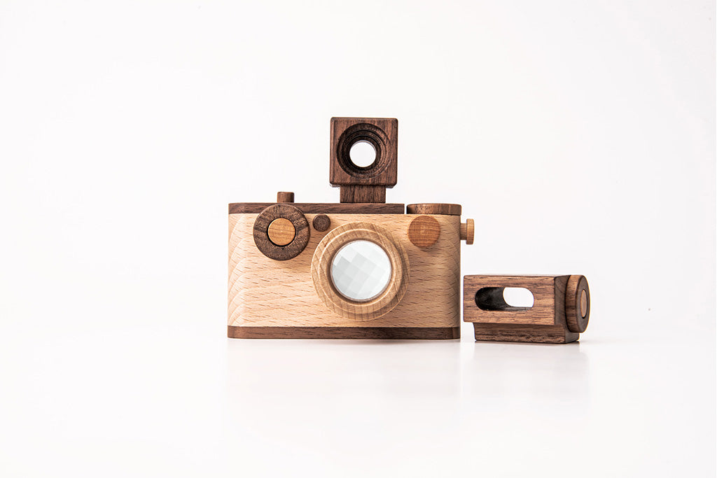 35MM Wooden Toy Camera Gift Set - Beech Wood with 2 Flashes ($85 Value)