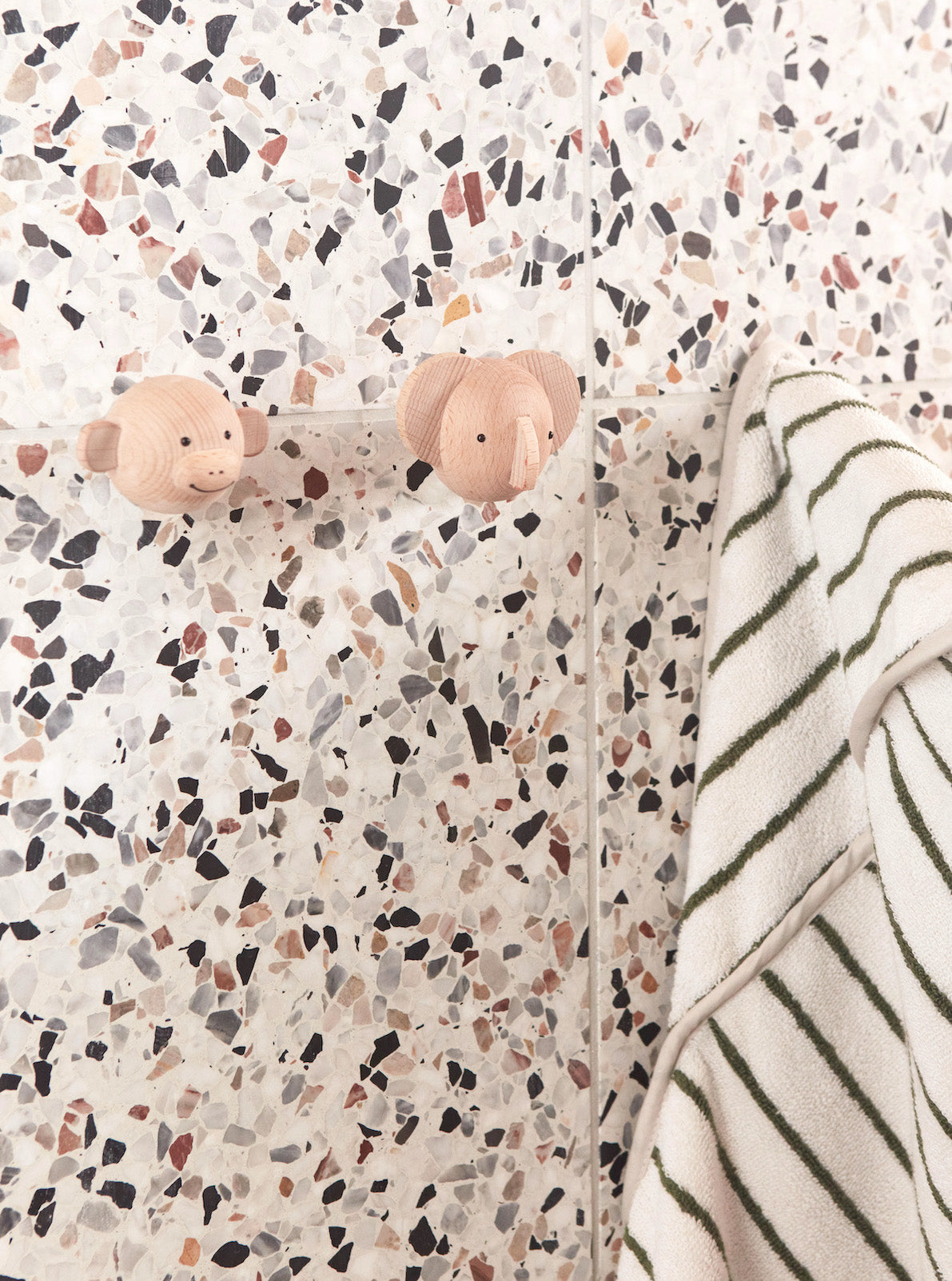 Raita Hooded Towel - Green/Offwhite