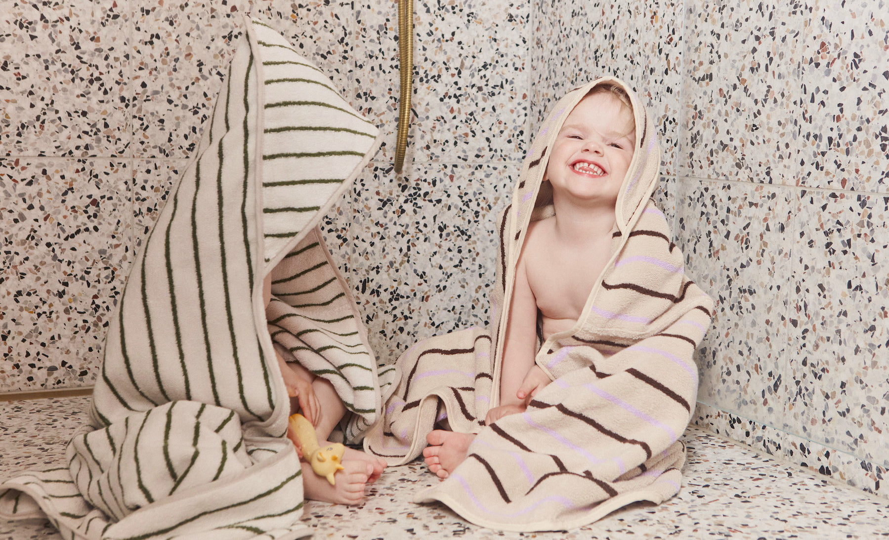 Raita Hooded Towel - Green/Offwhite