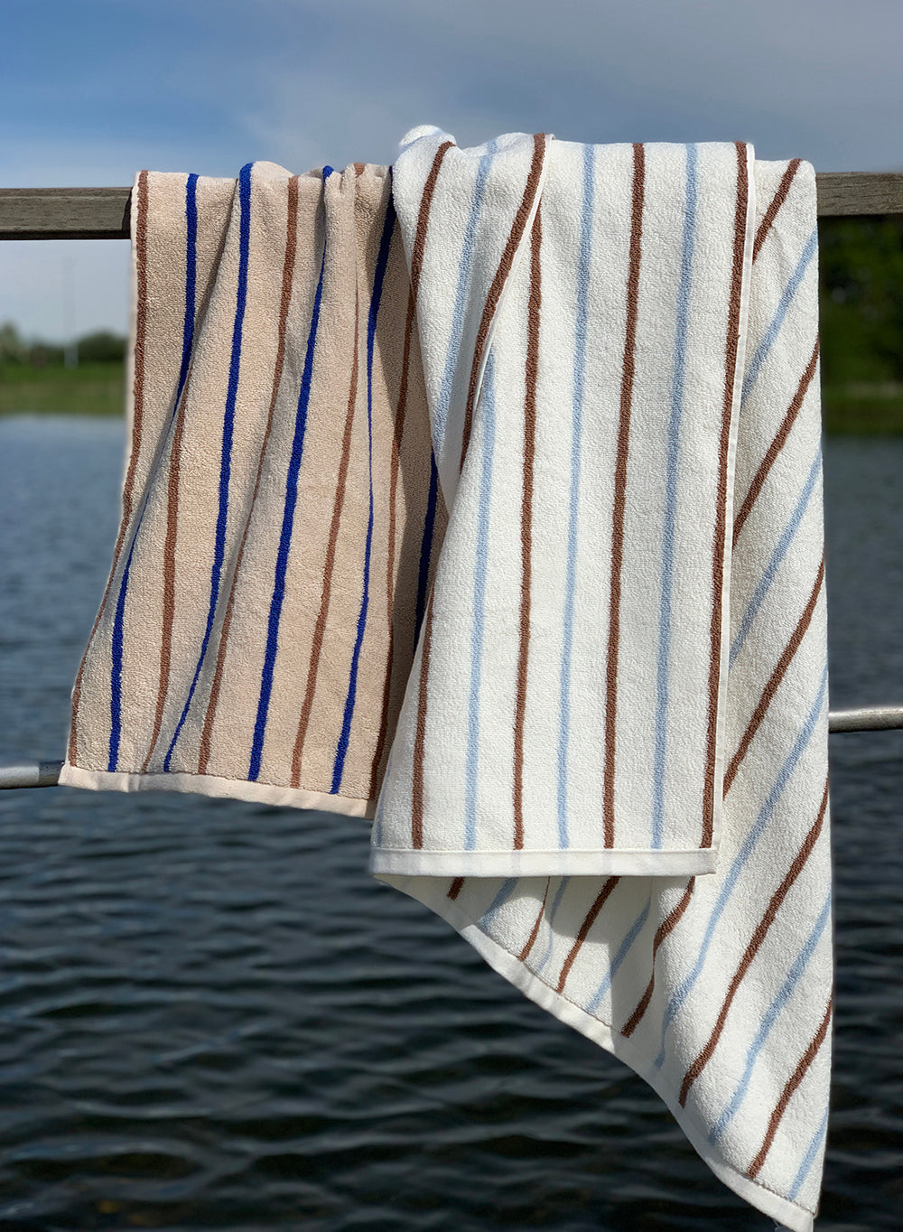 Raita Towel - Medium - Caramel / Ice Blue