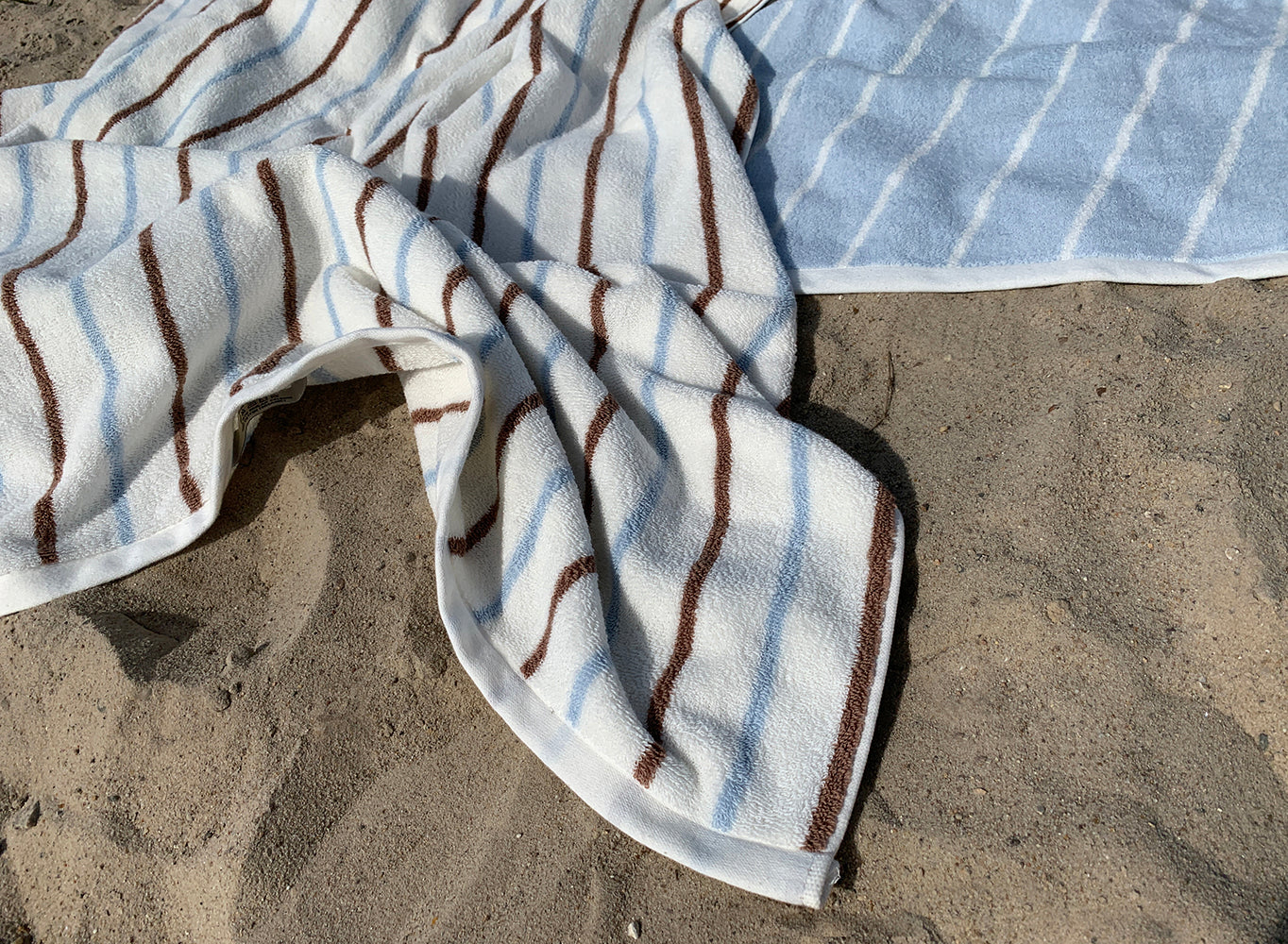 Raita Towel - Medium - Caramel / Ice Blue