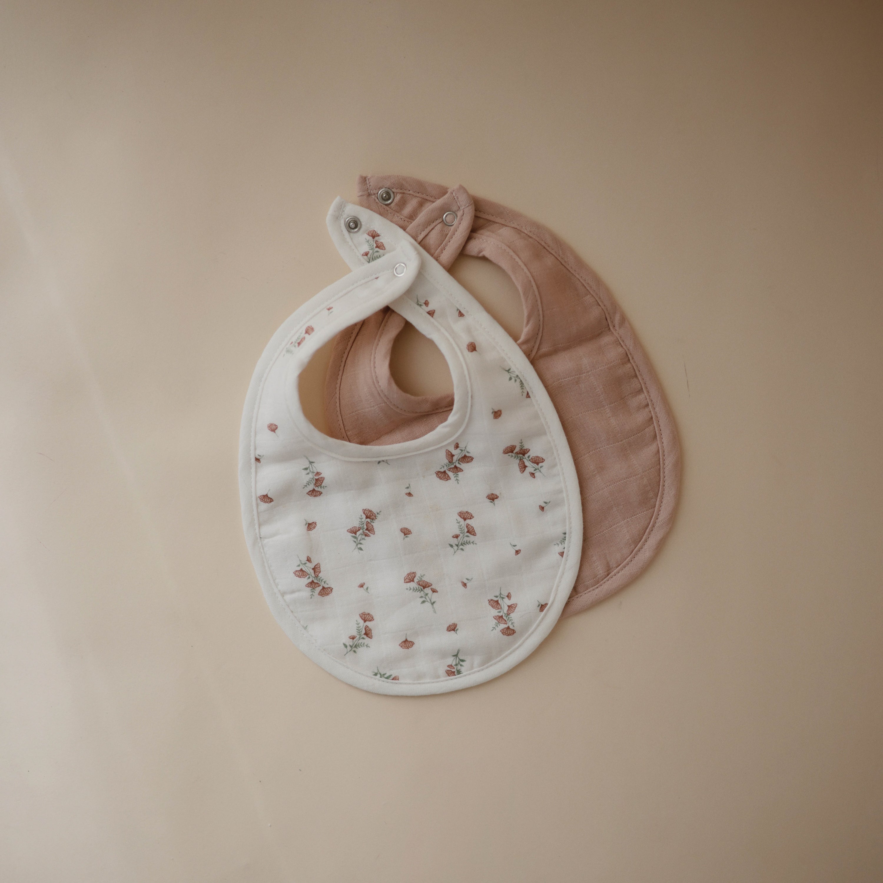 Muslin Bib 2-Pack Muslin Bib Mushie