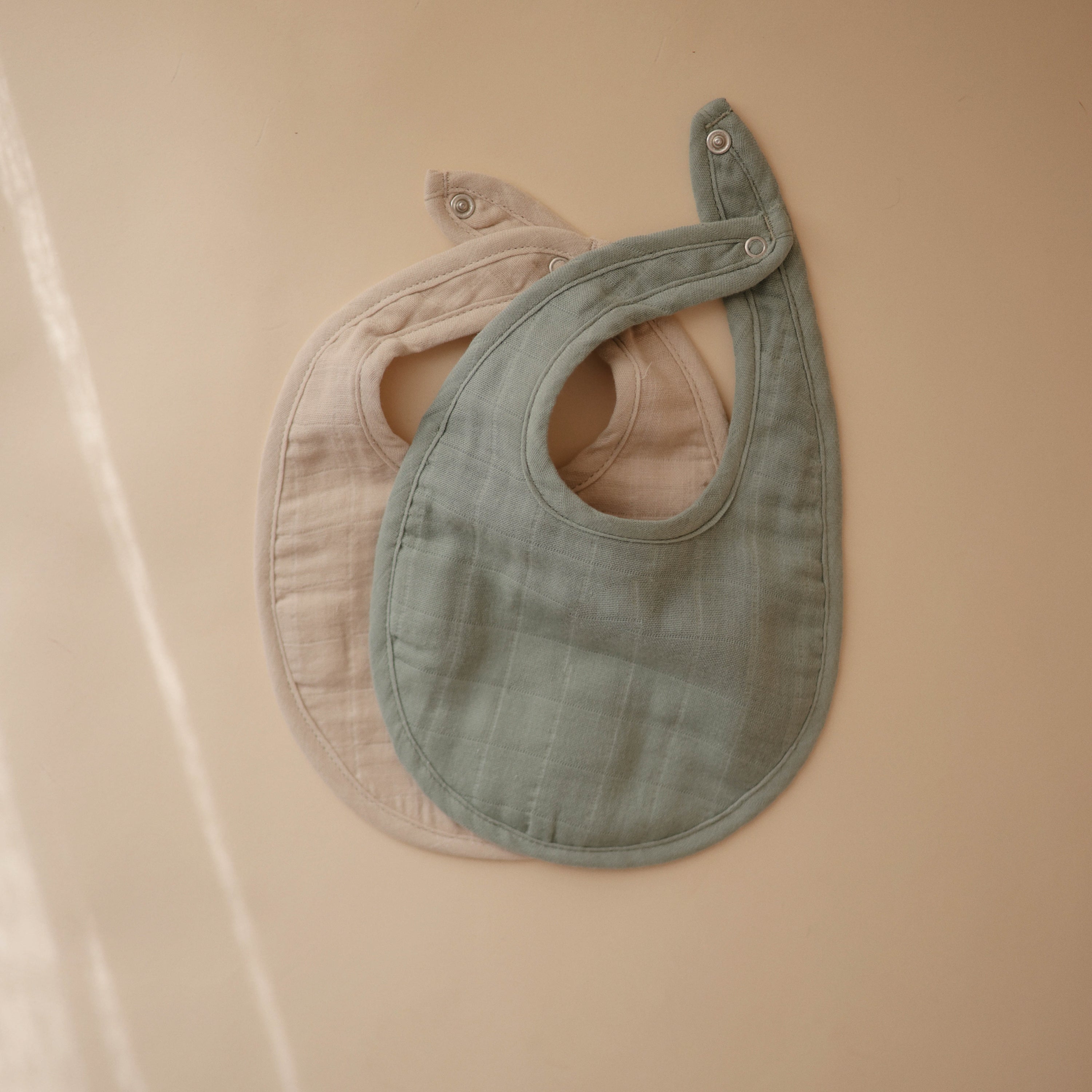 Muslin Bib 2-Pack Muslin Bib Mushie